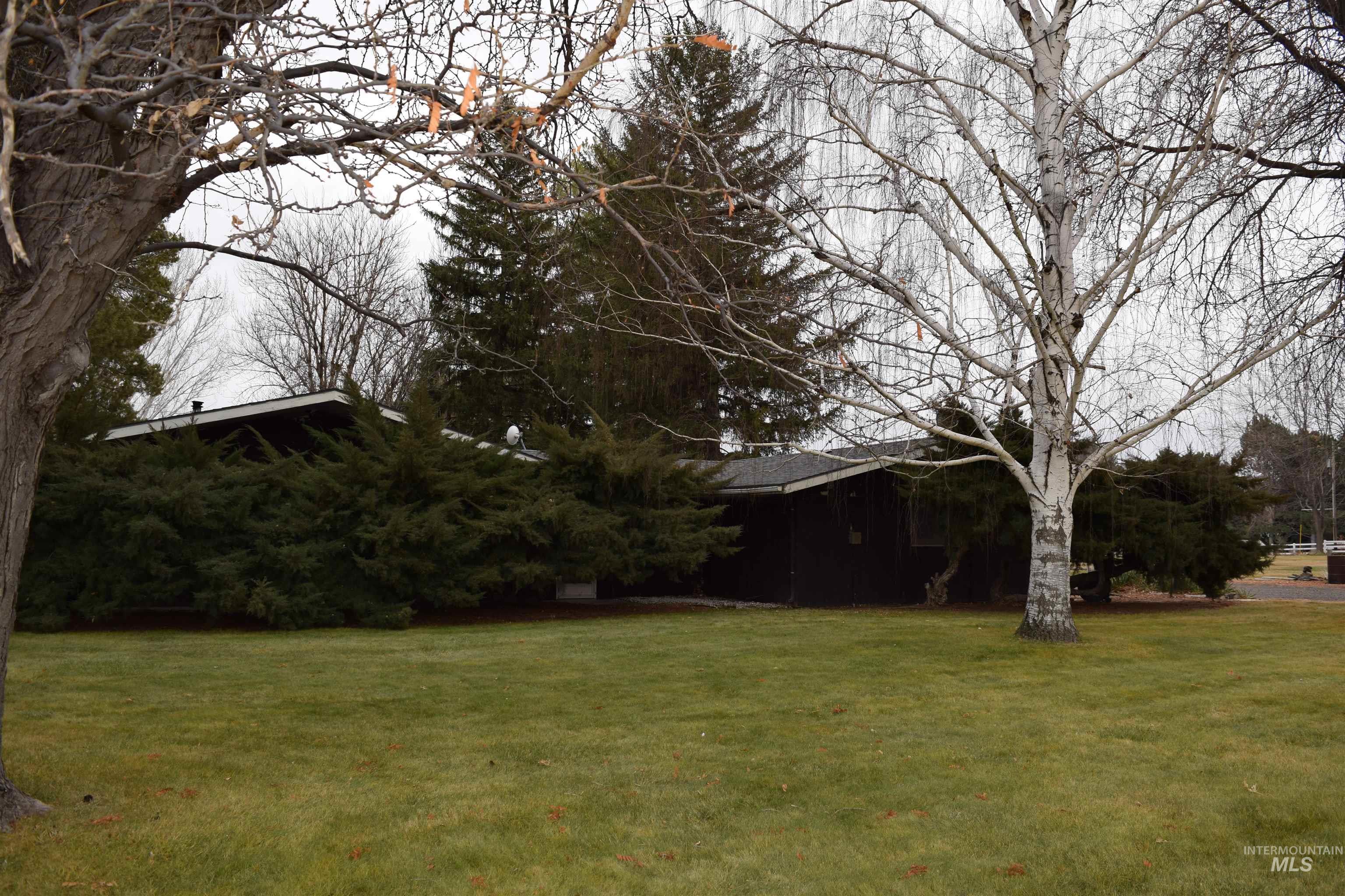 4778 River Road Property Photo 5