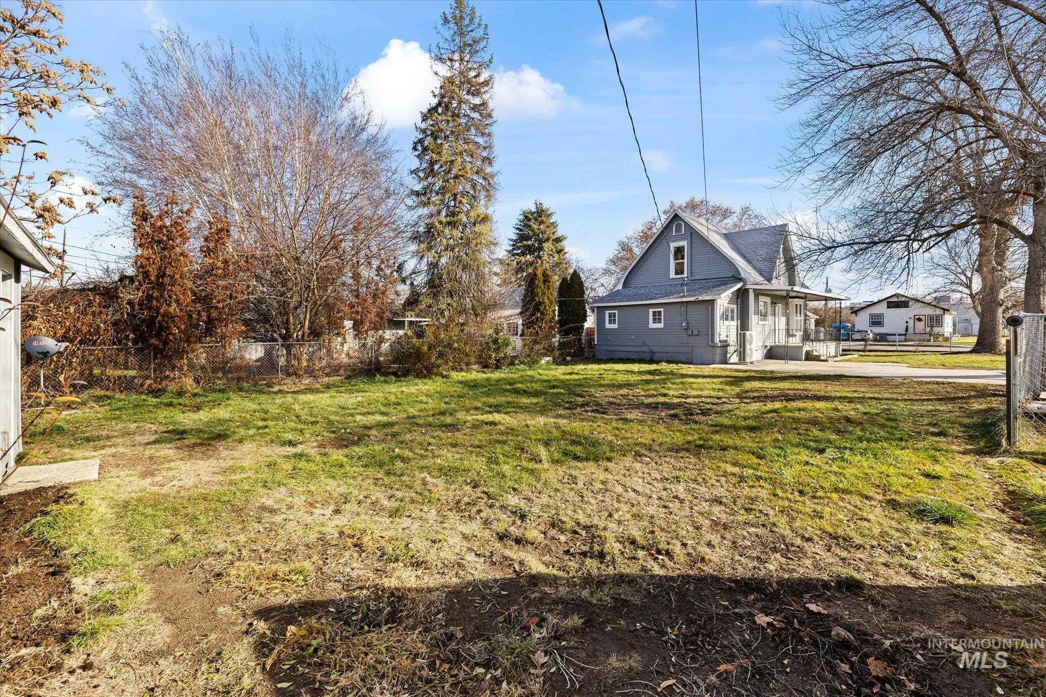 203 10th Ave. N Property Photo 33