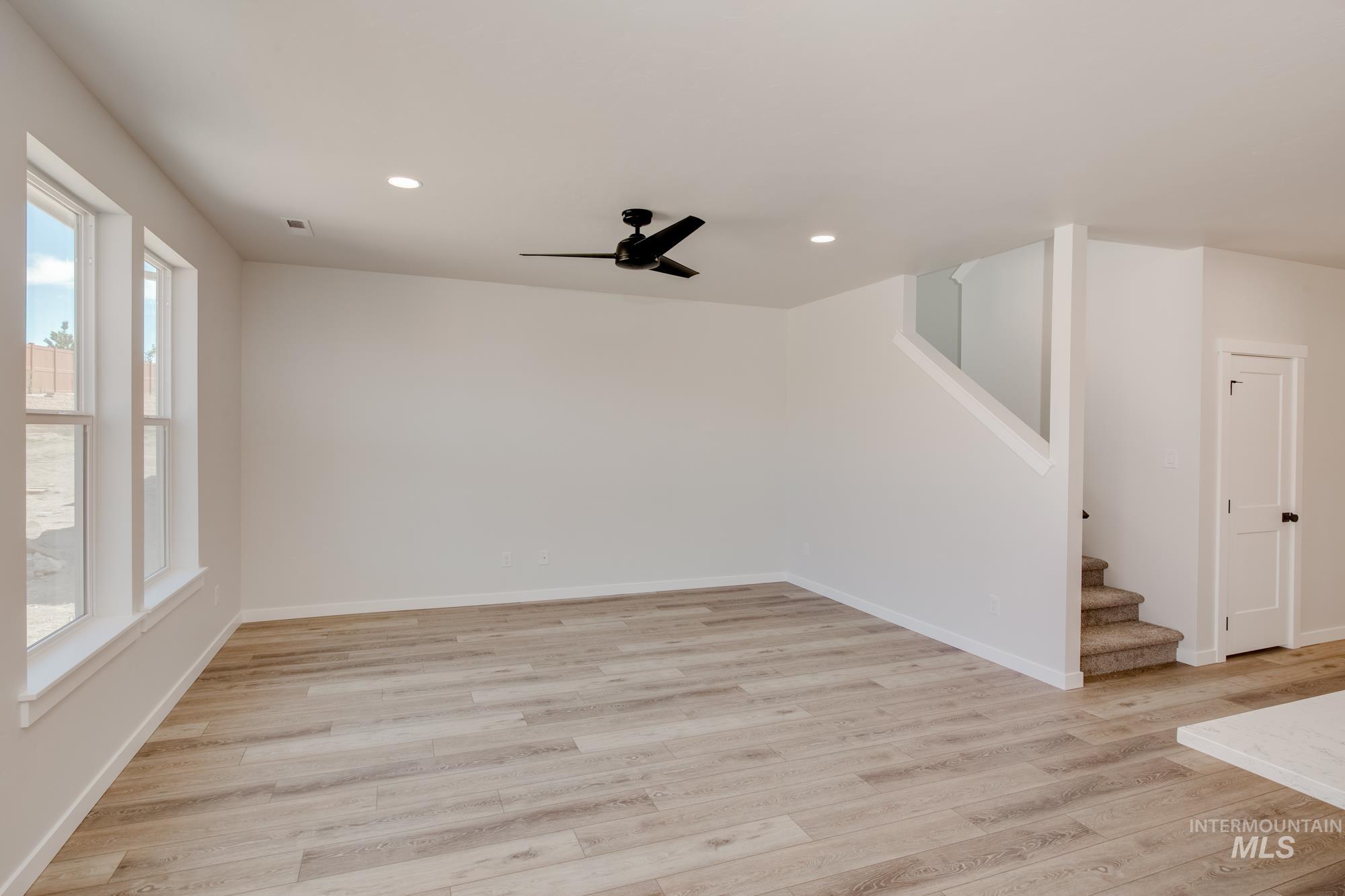 6987 S Cheyenne Ave Property Photo 10