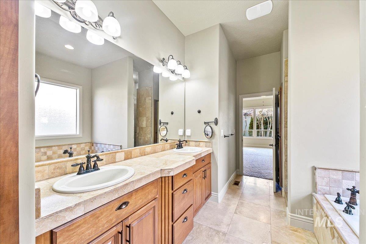 1703 W Par Court Property Photo 31