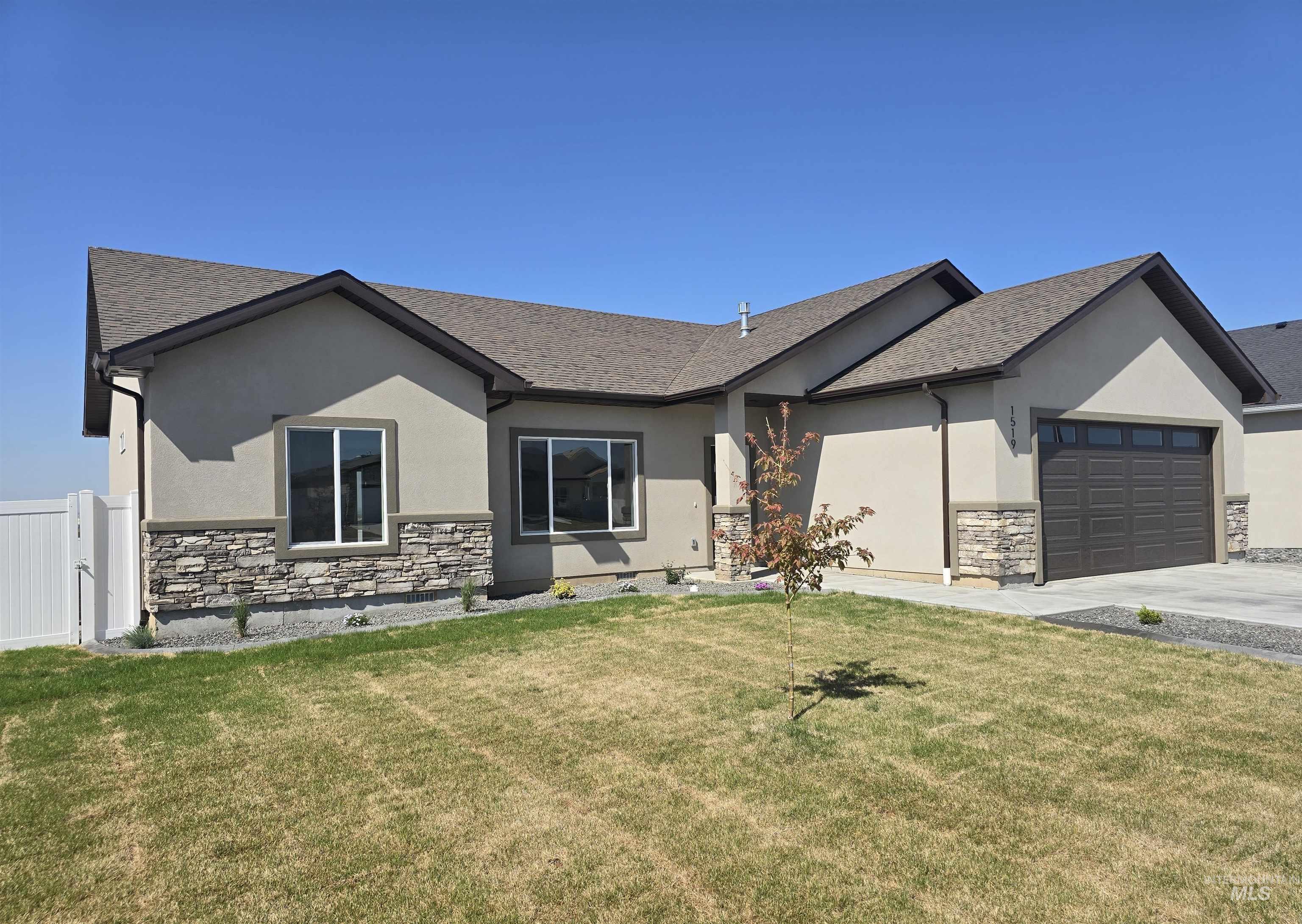1519 Leslie Drive Property Photo 1