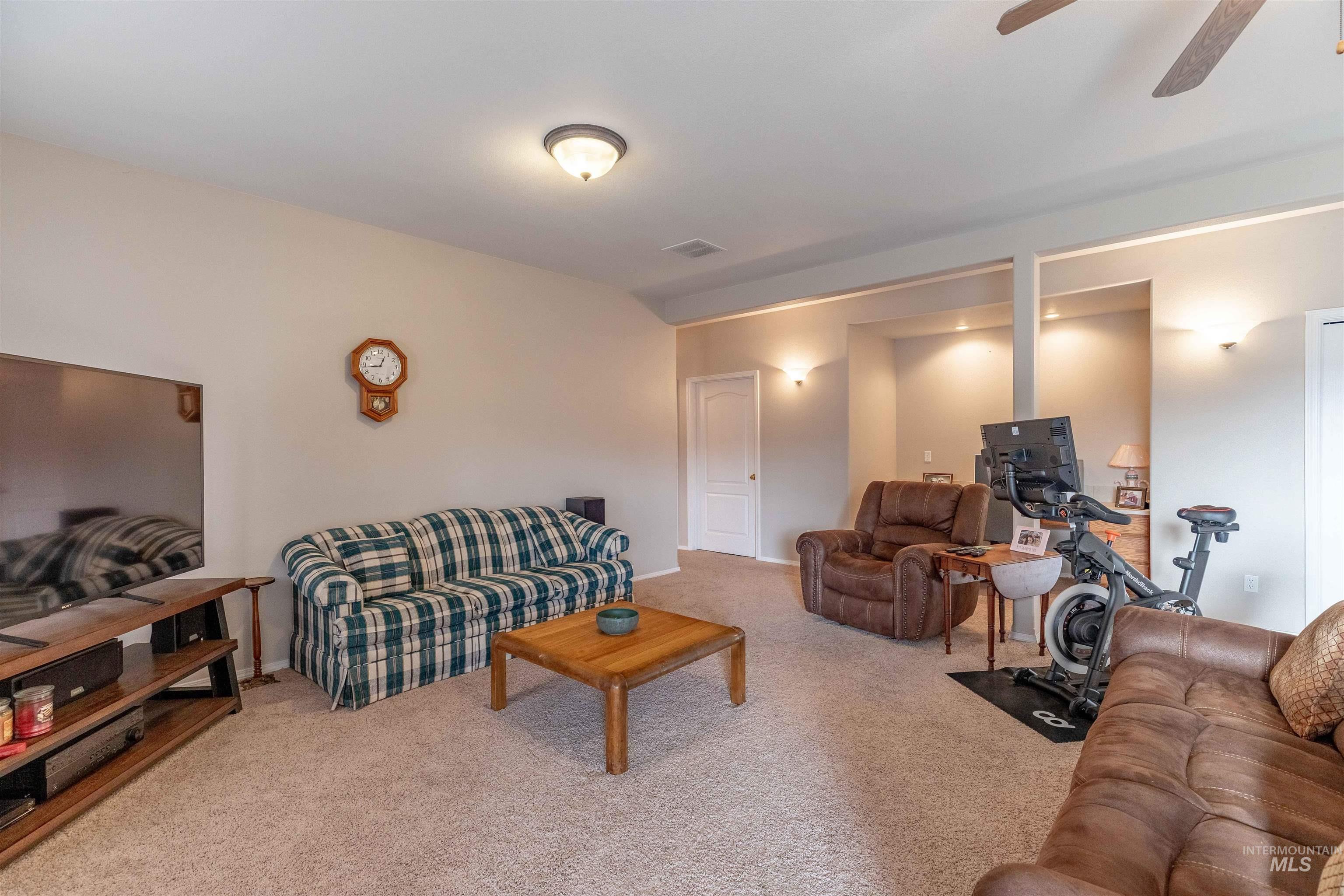 924 Grelle Ave Property Photo 23