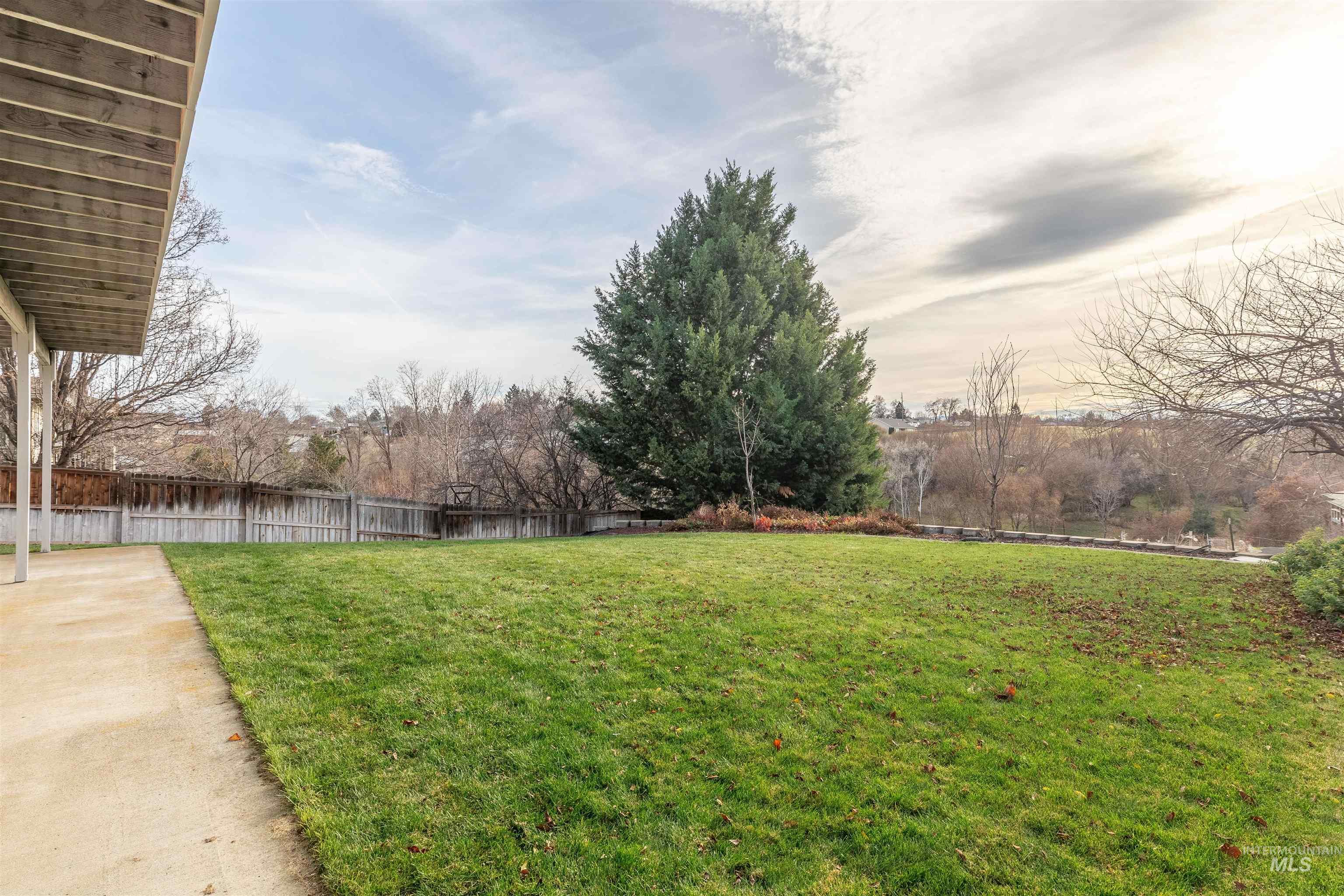924 Grelle Ave Property Photo 34