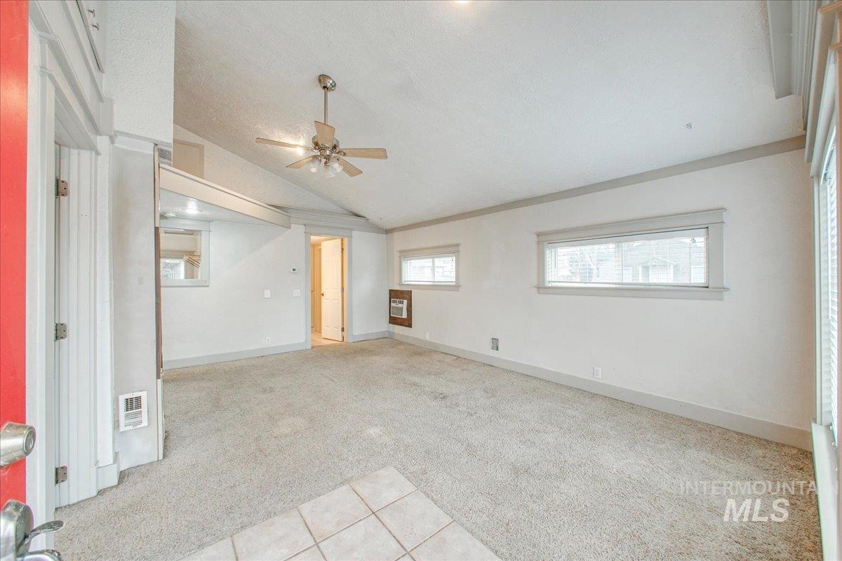 2719 W Woodlawn Property Photo 2