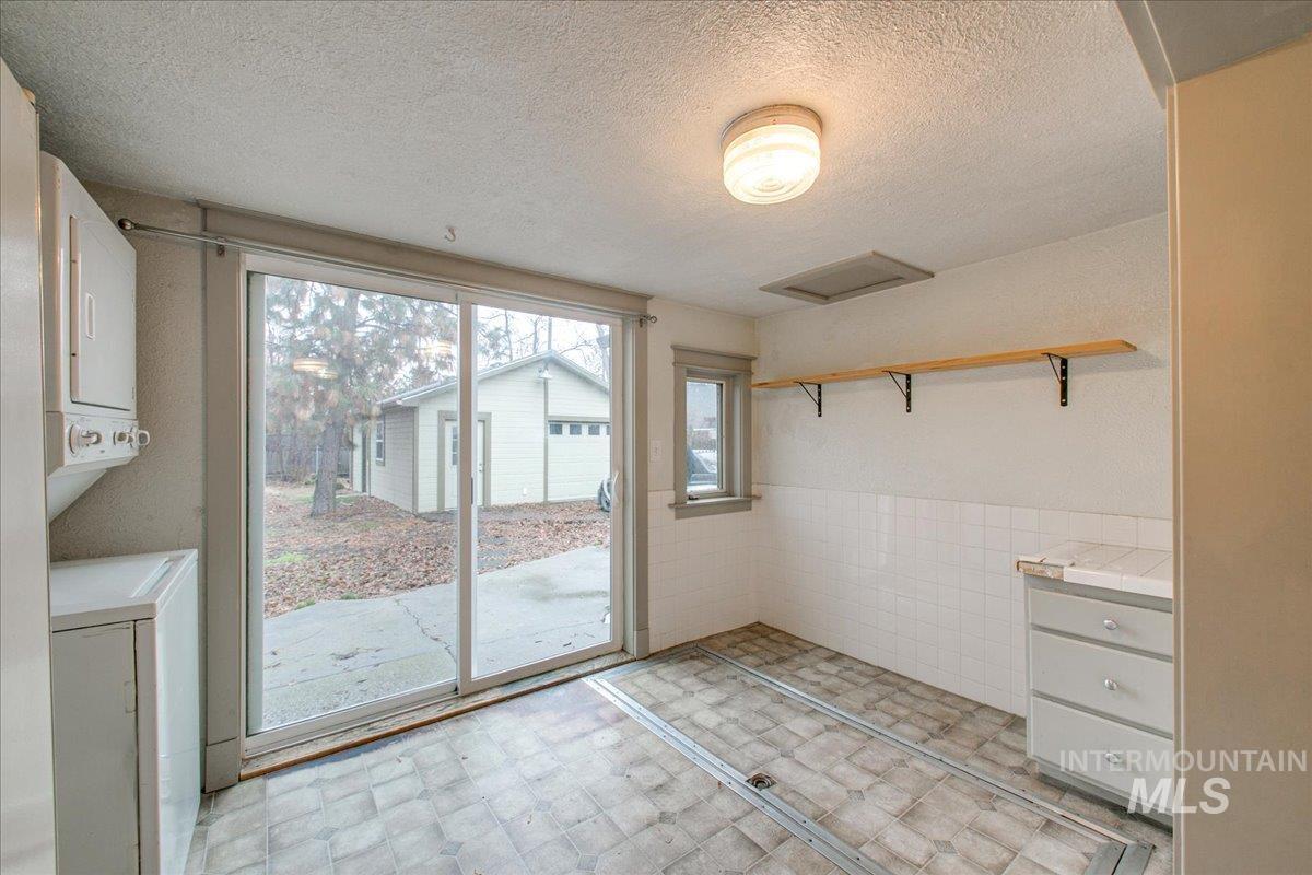 2719 W Woodlawn Property Photo 16