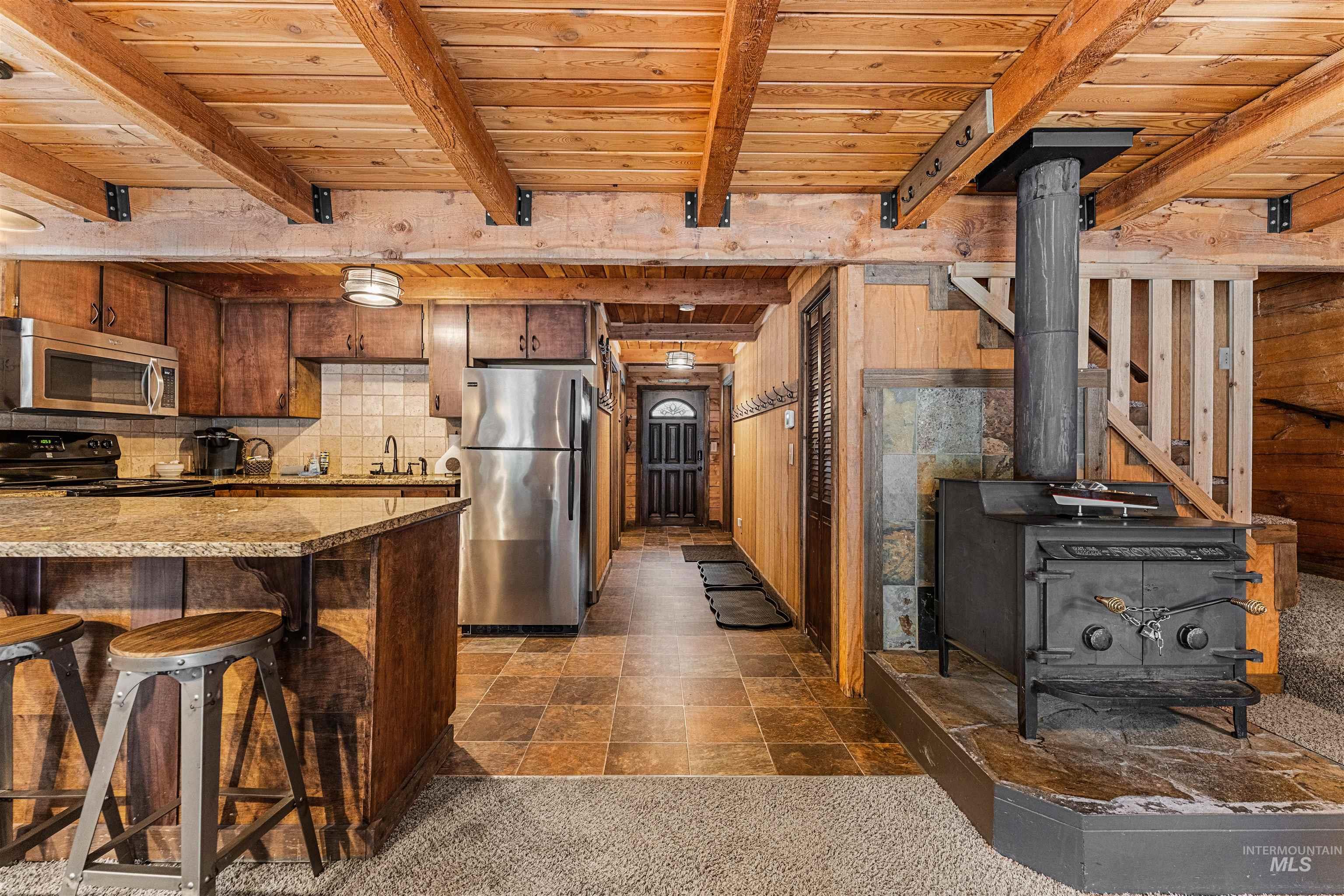 2149 West Mountain Rd. Property Photo 3