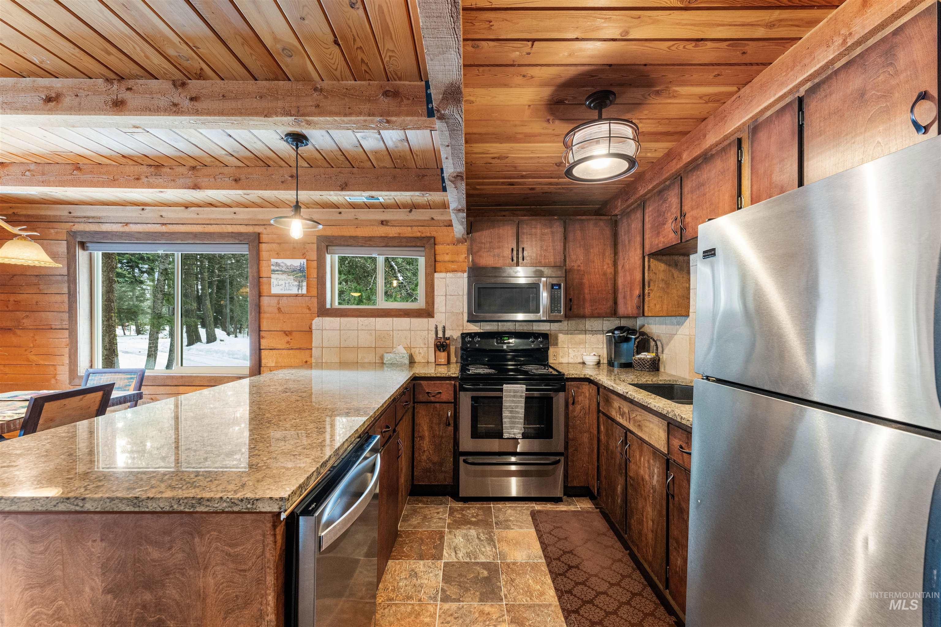 2149 West Mountain Rd. Property Photo 6