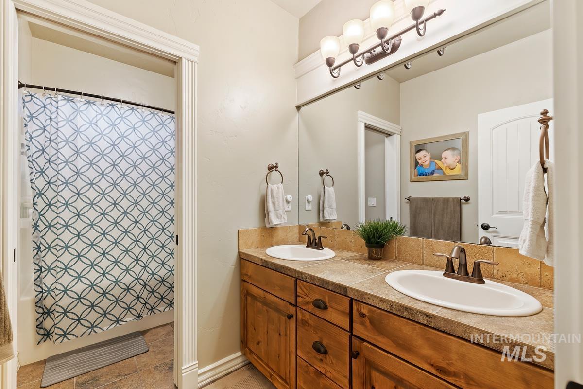 2763 E Fratello Property Photo 20