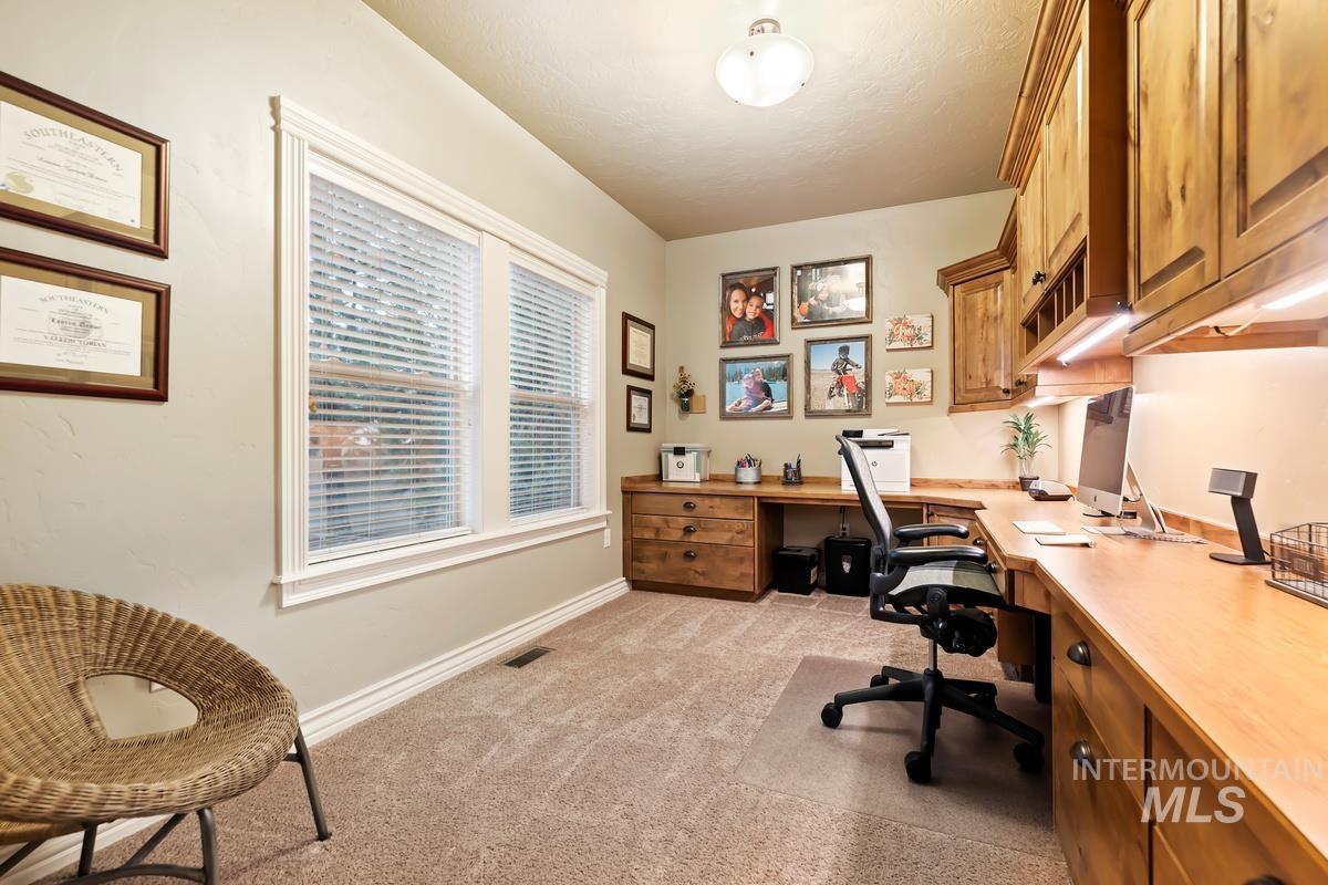 2763 E Fratello Property Photo 29