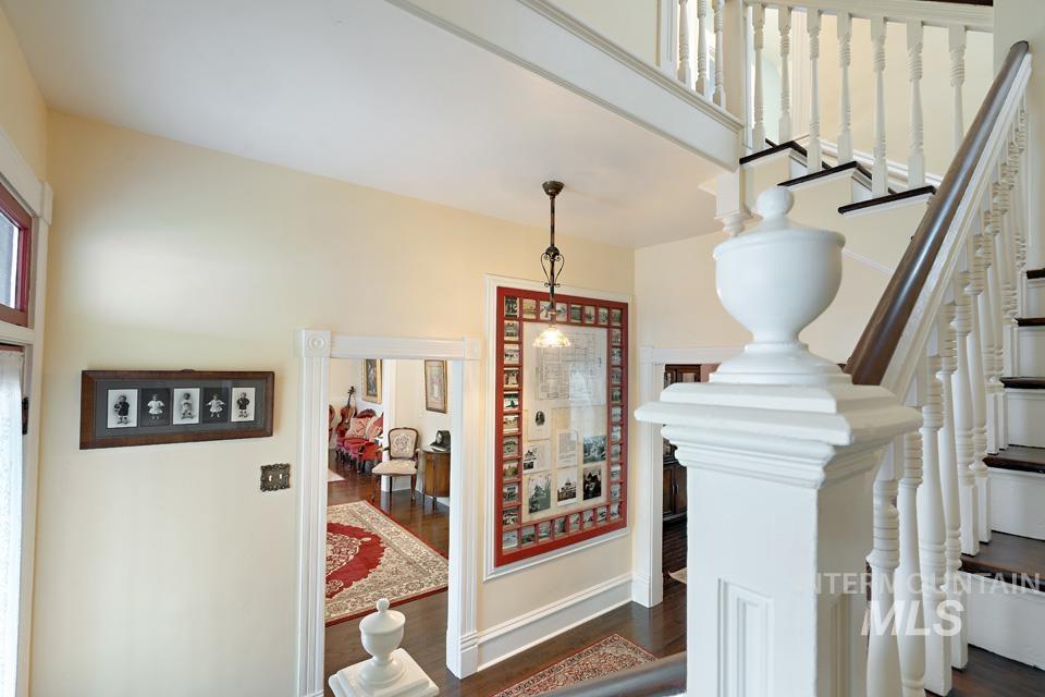 516 E Main Property Photo 29