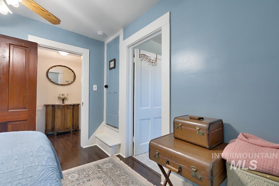 516 E Main Property Photo 38