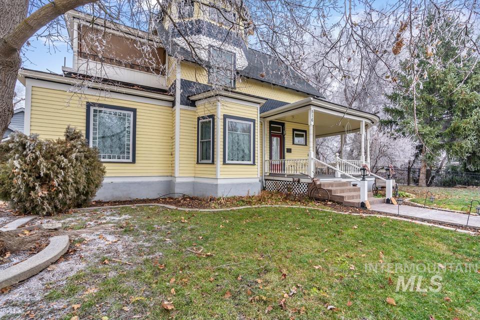 516 E Main Property Photo 48
