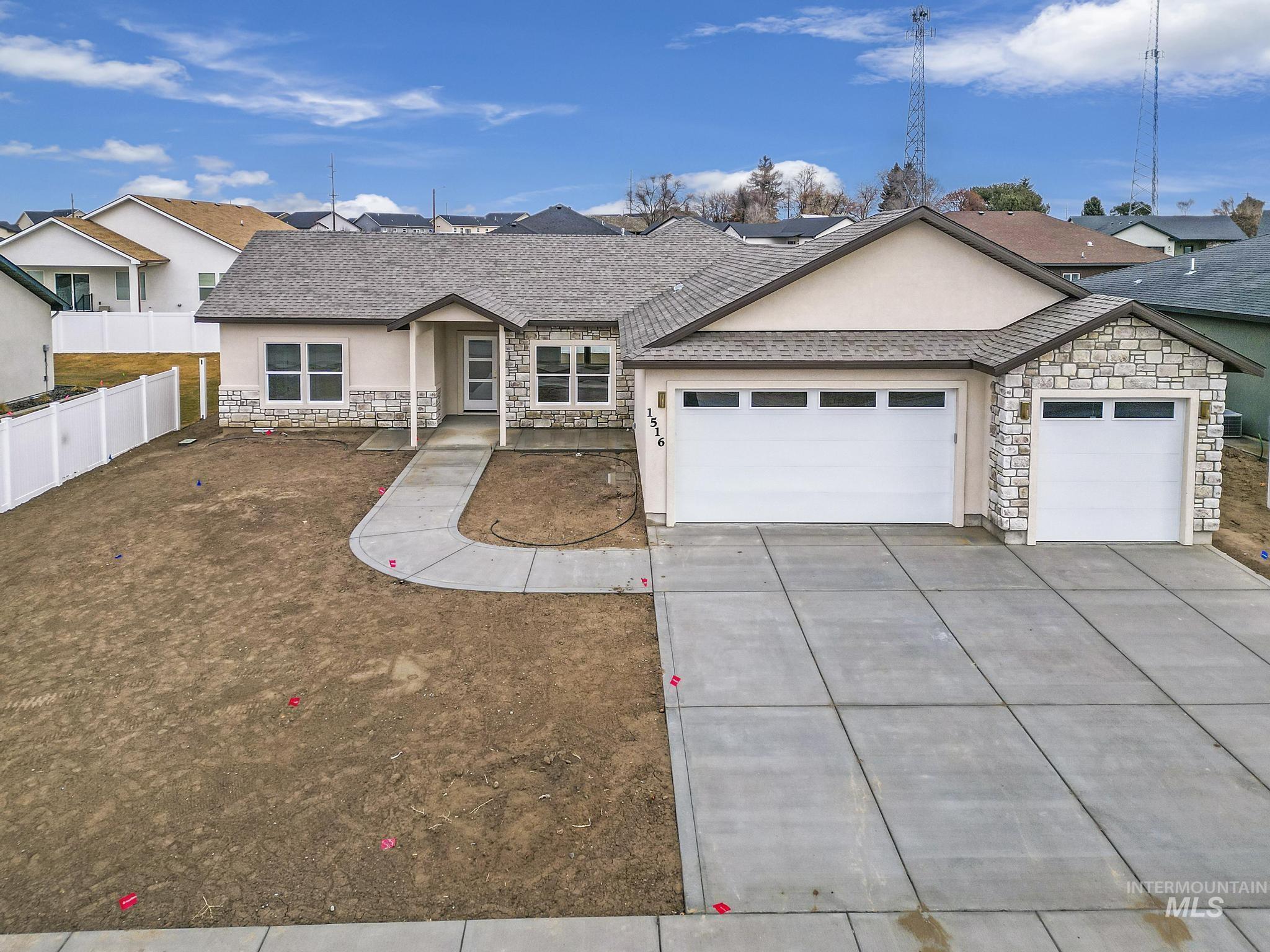 1516 Leslie Drive Property Photo 1