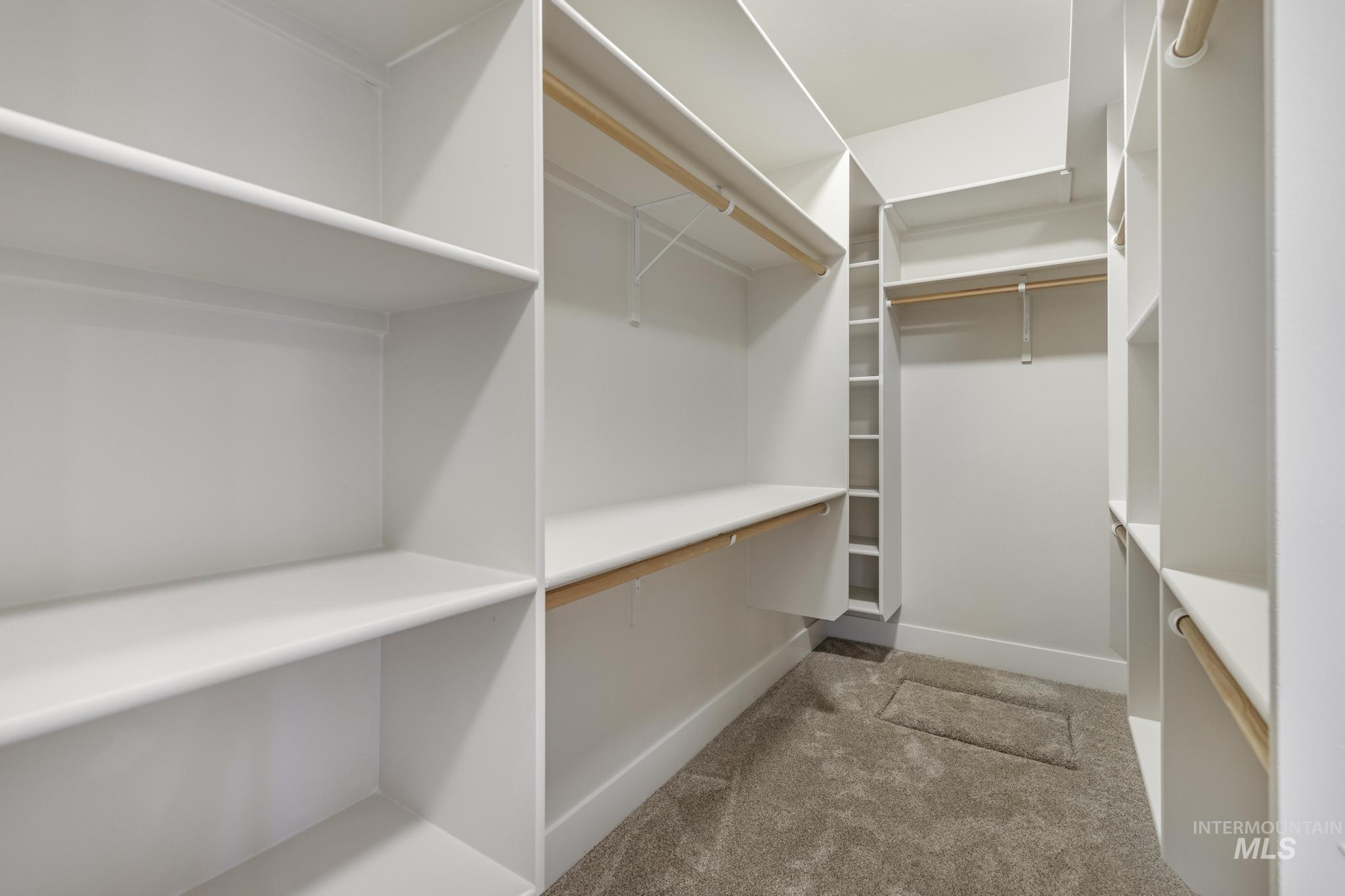1516 Leslie Drive Property Photo 17