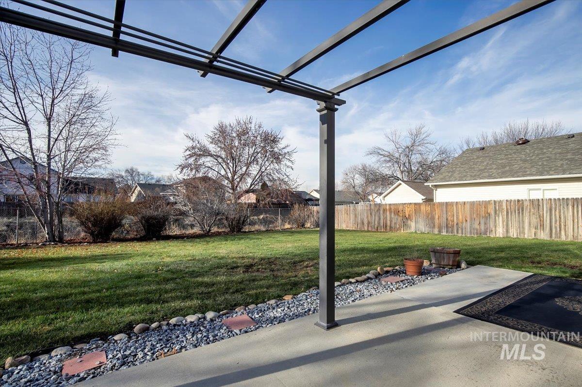 1725 S Labrador Place Property Photo 6