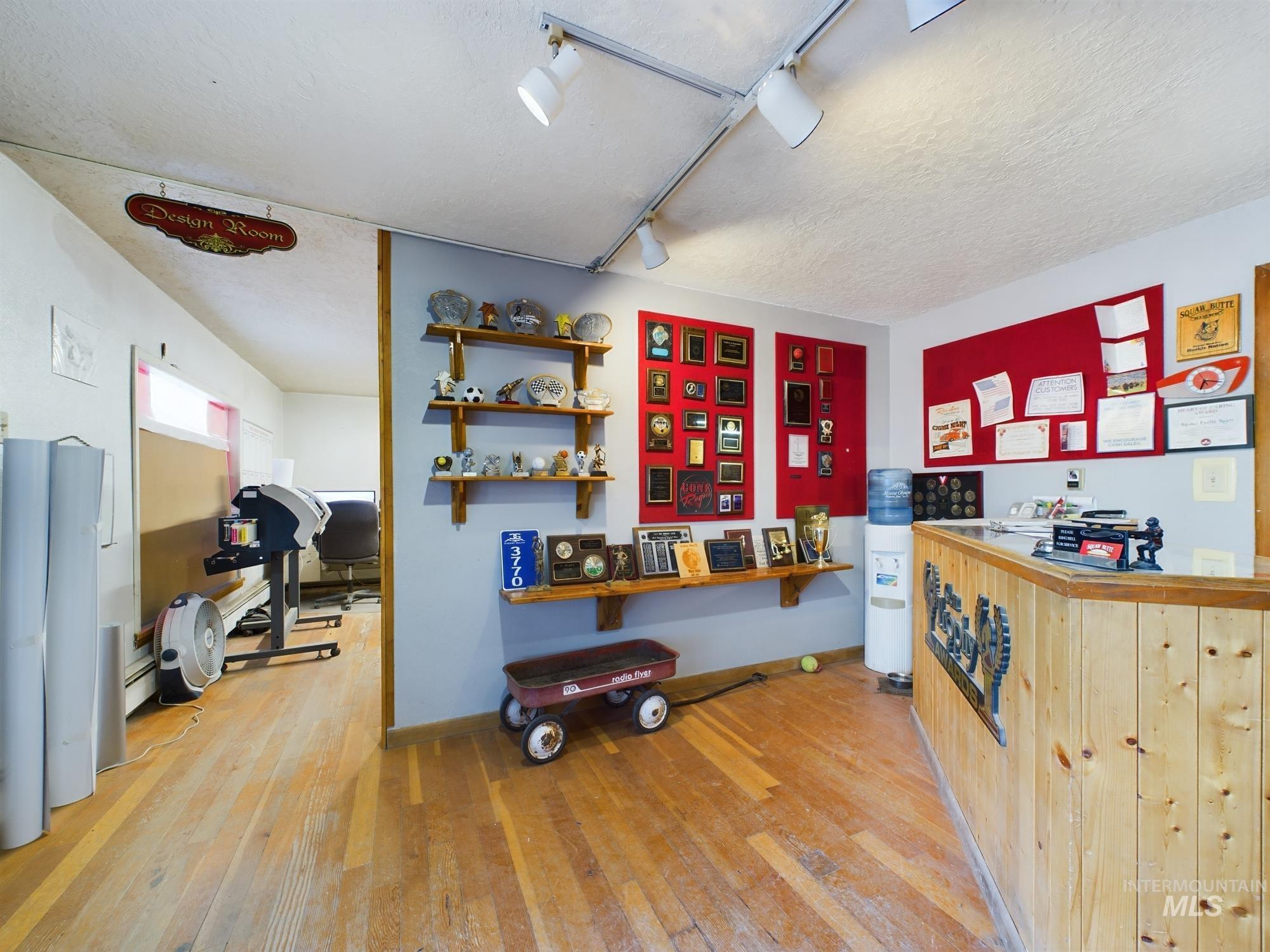615 S Washington Property Photo 3