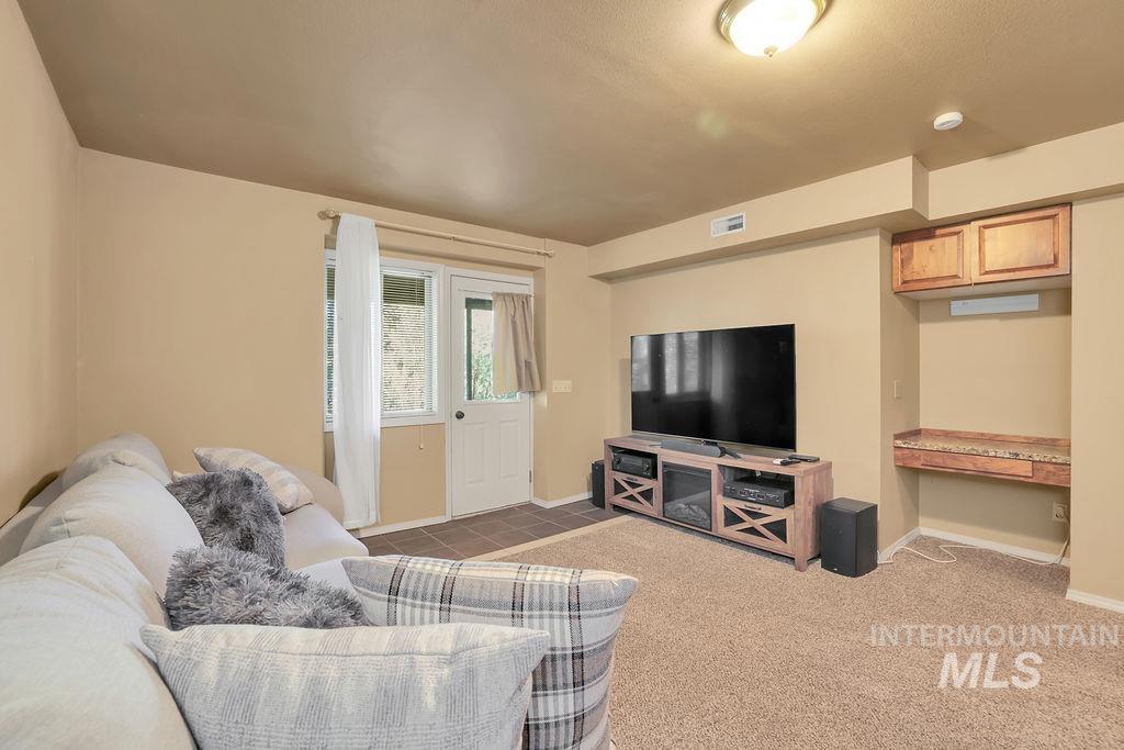 757 Chad Loop Property Photo 26