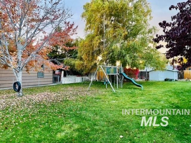 185 N Kansas Property Photo 4