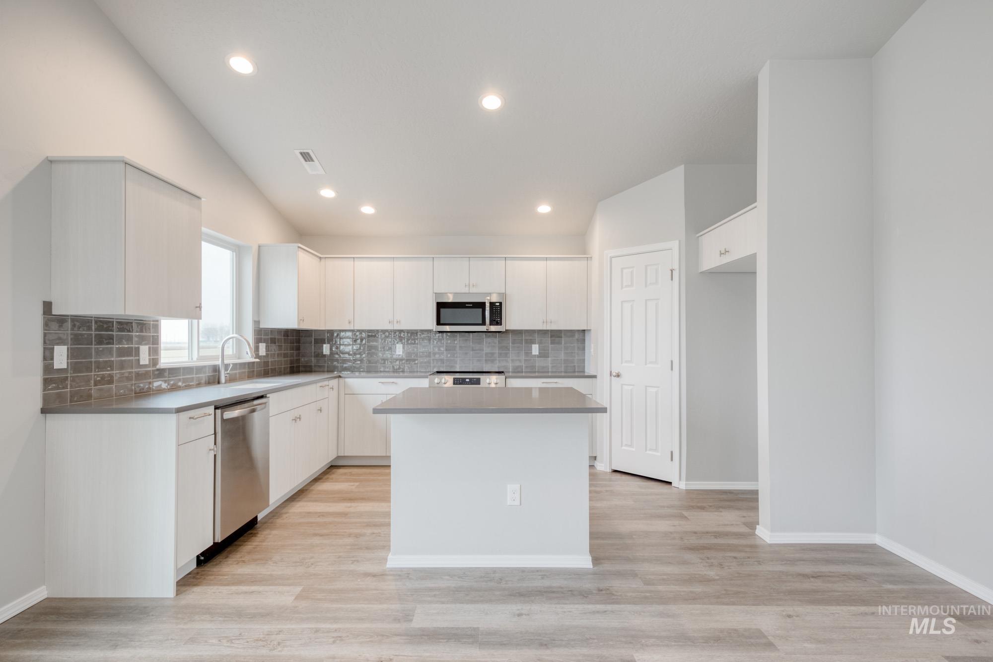 9169 W Tuberose St Property Photo 13