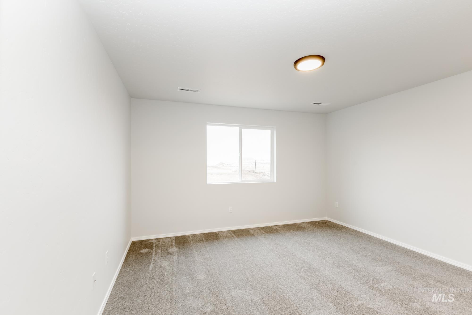 281 N Madrone Ave Property Photo 15
