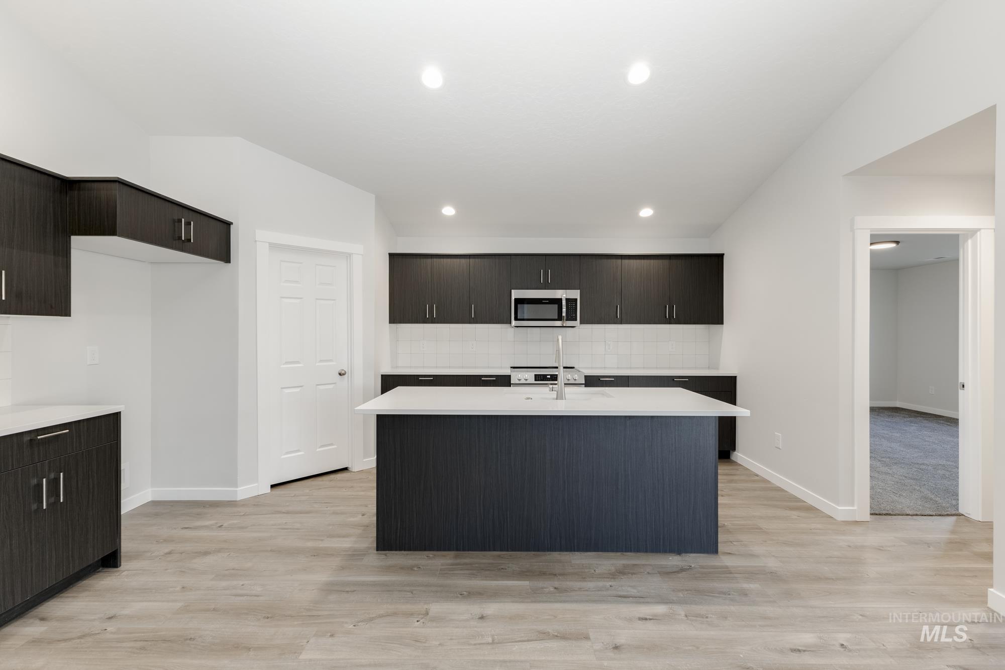 8572 S Foraker Way Property Photo 3