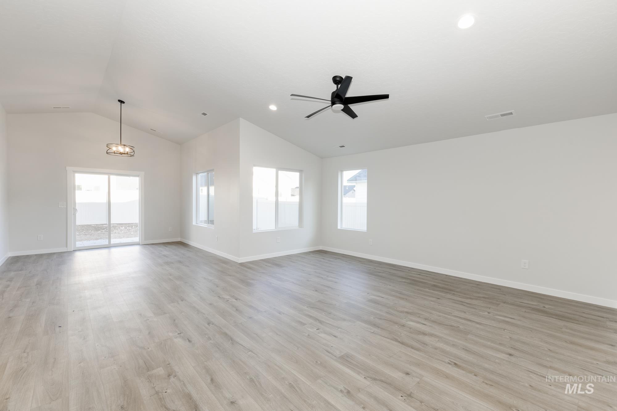 8572 S Foraker Way Property Photo 10