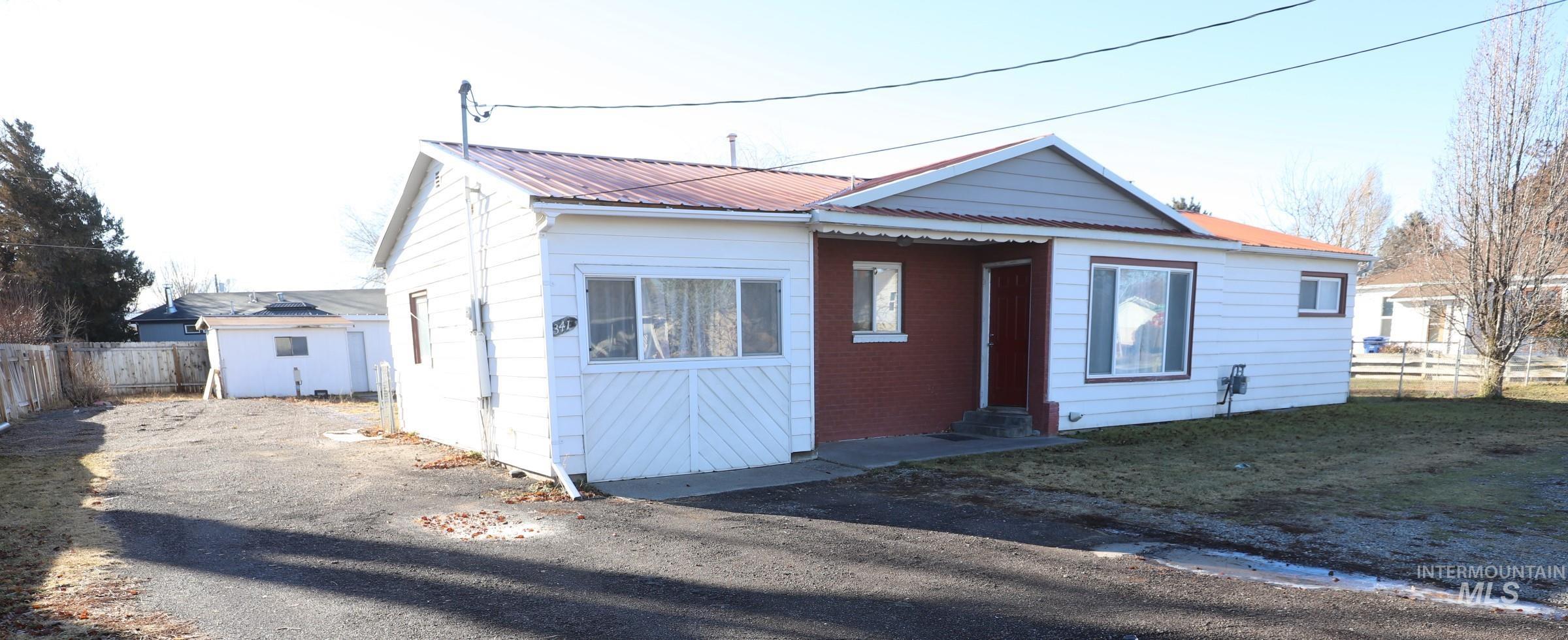 341 Falls Avenue West Property Photo 5