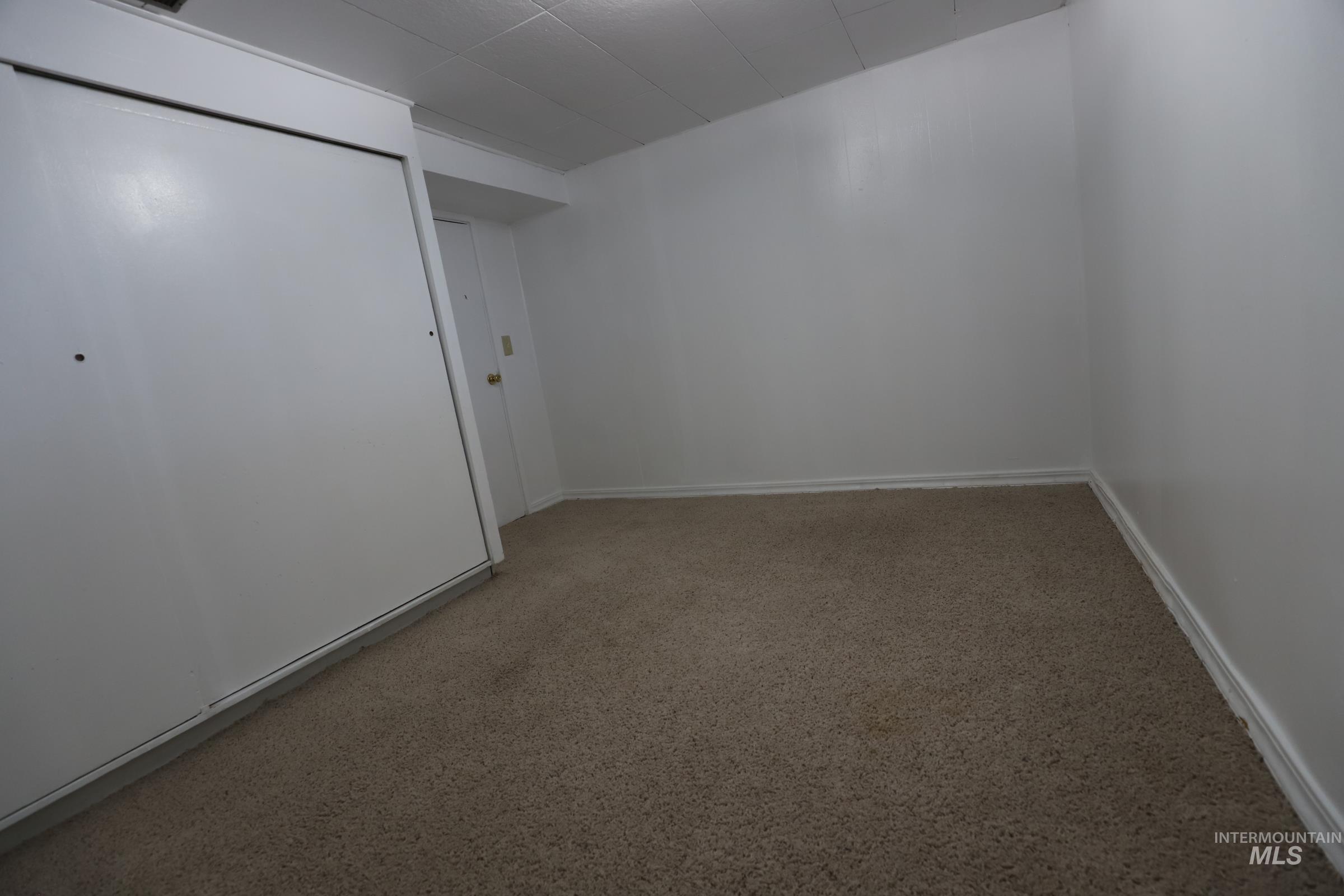 341 Falls Avenue West Property Photo 15