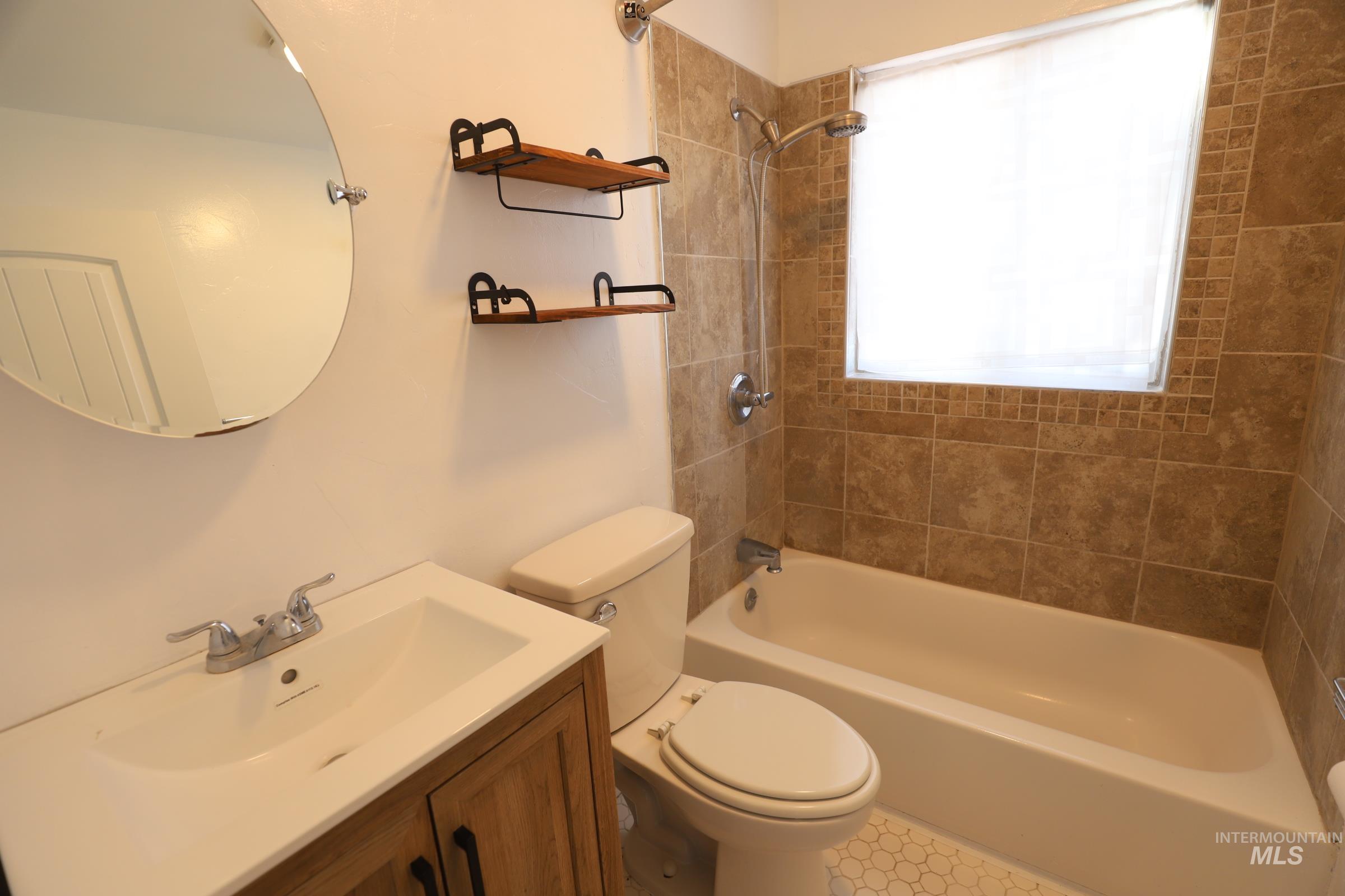 341 Falls Avenue West Property Photo 19
