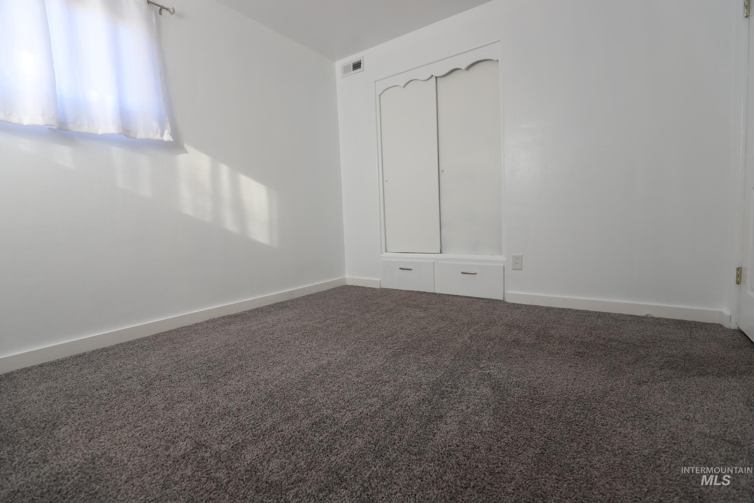 341 Falls Avenue West Property Photo 24