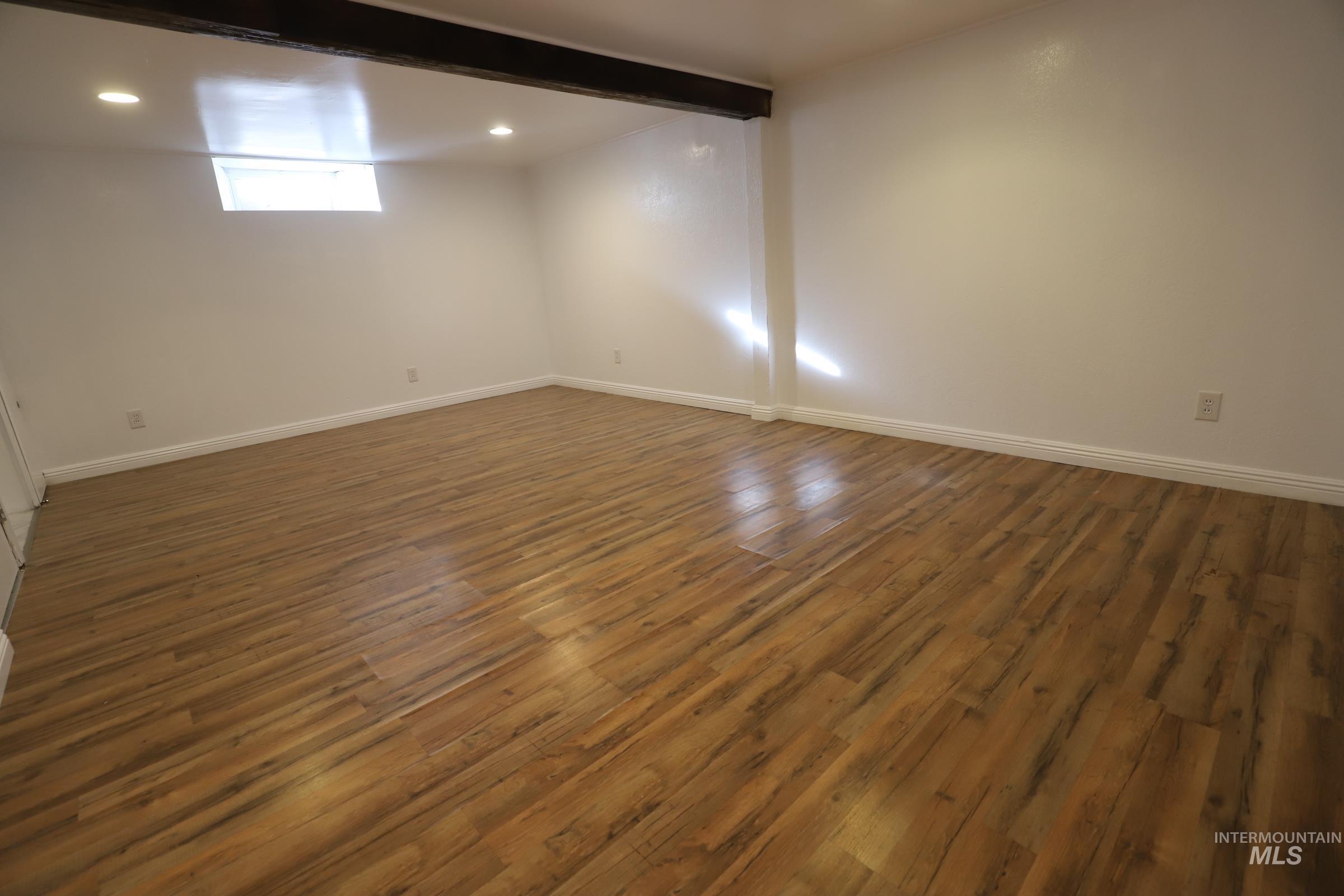 341 Falls Avenue West Property Photo 28