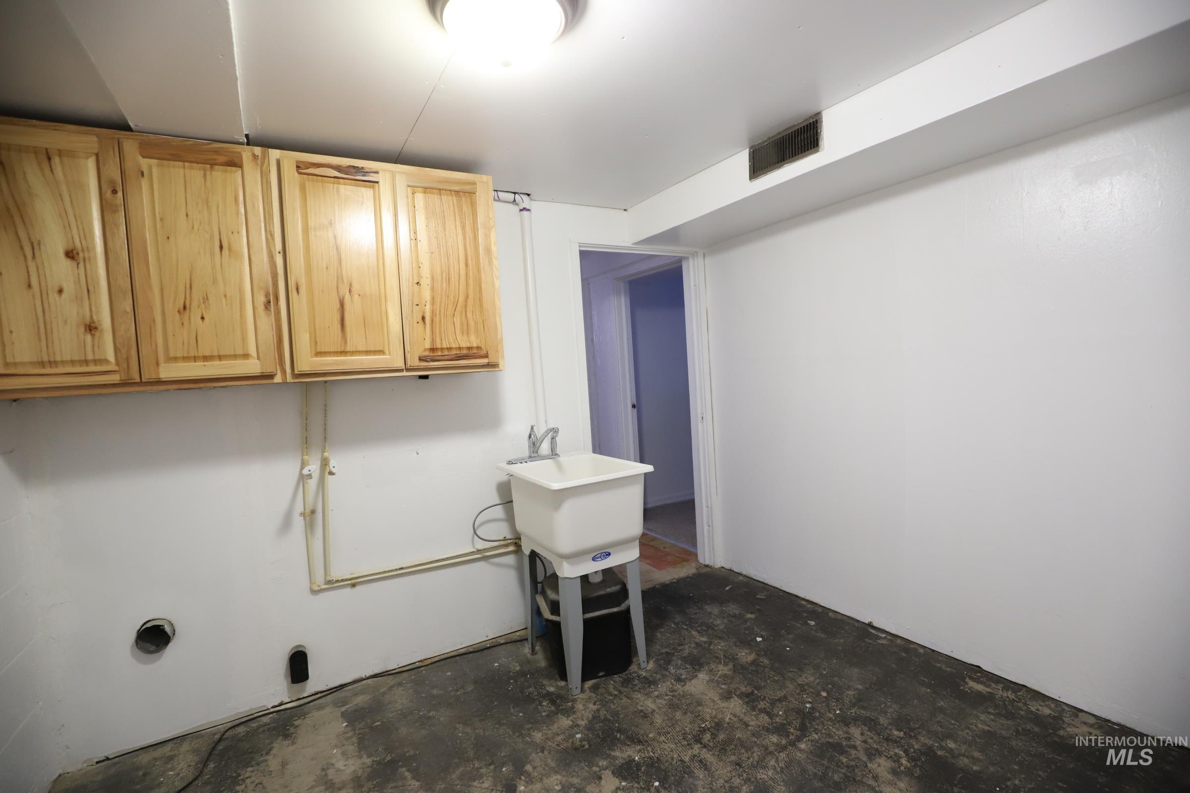 341 Falls Avenue West Property Photo 29