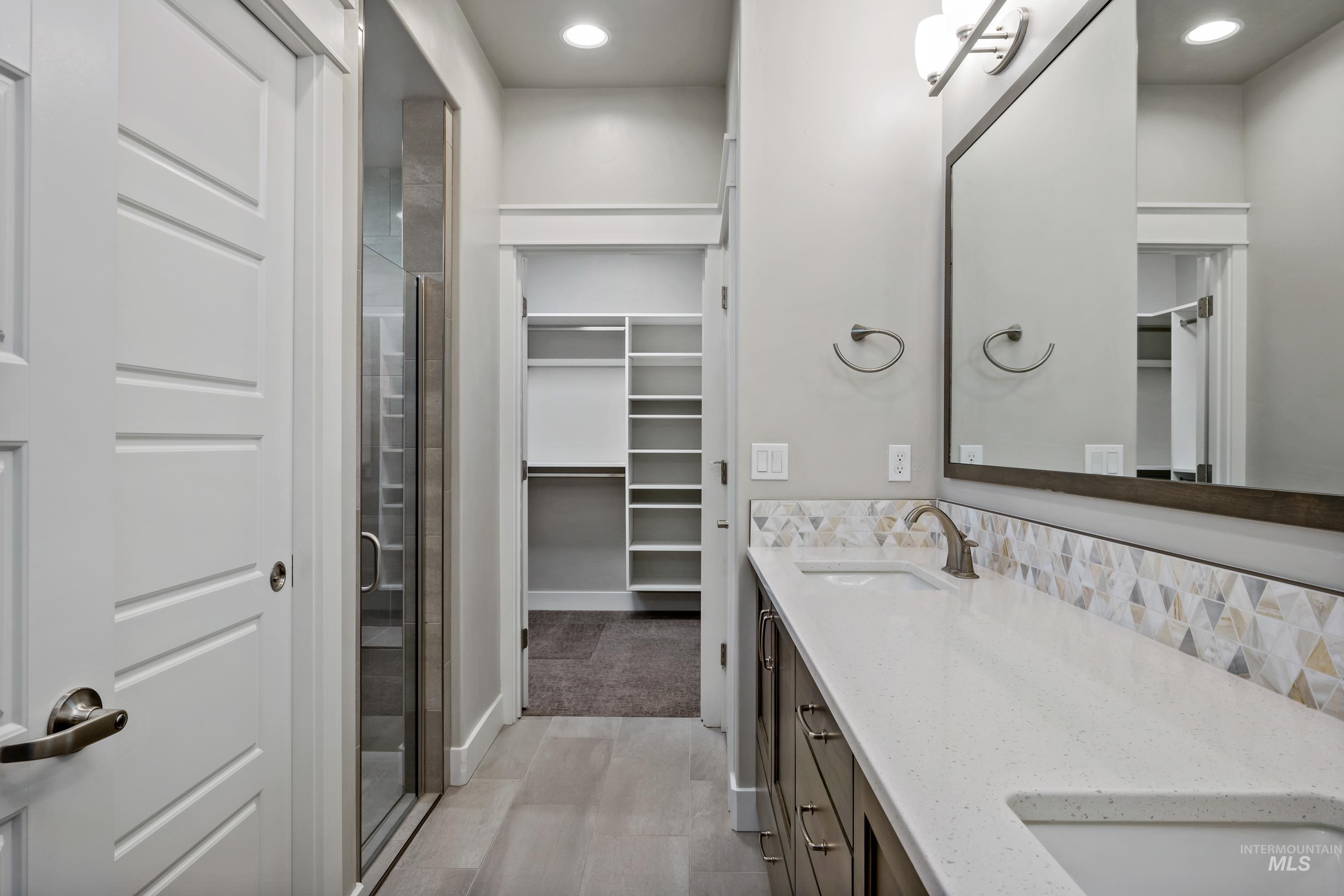3432 E Macumbo Ln Property Photo 21