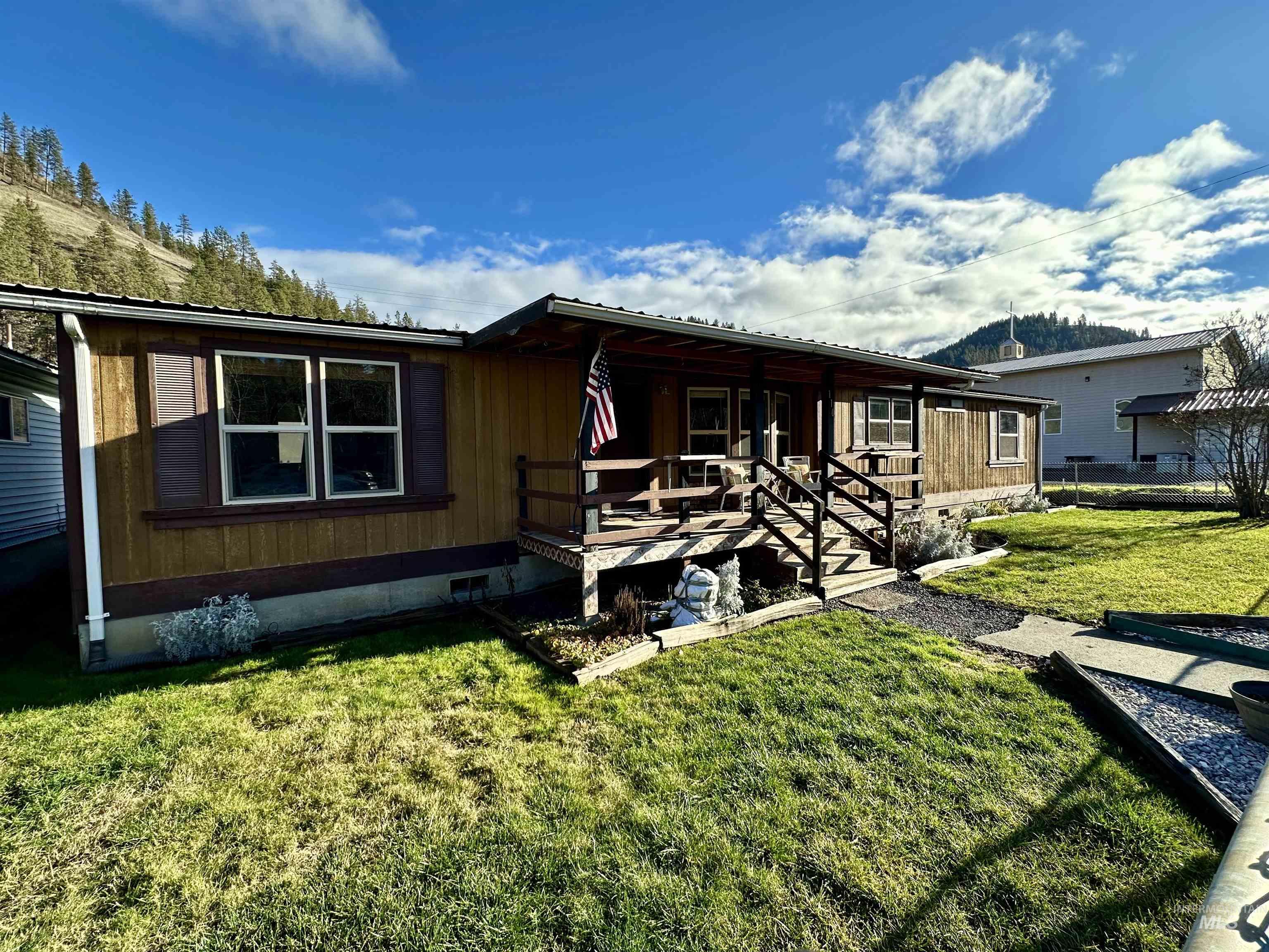 110 Main Street Property Photo