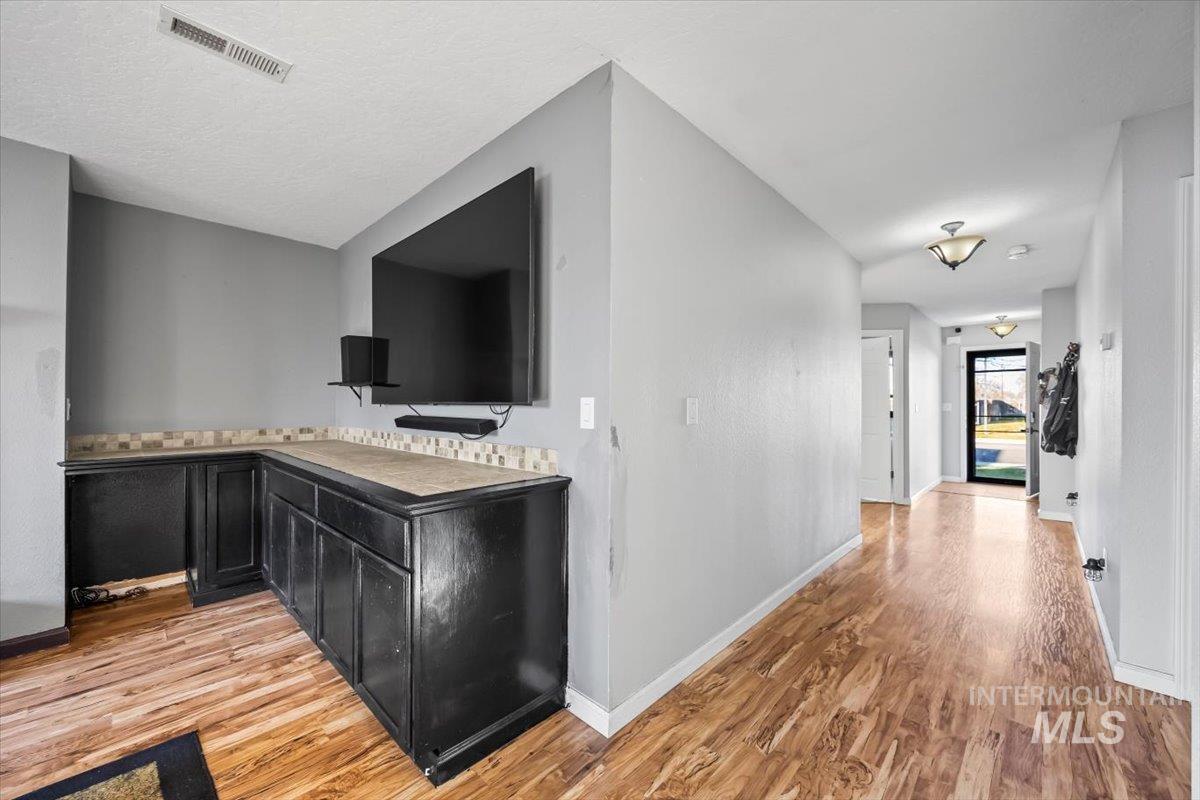 393 E Rose Lake Drive Property Photo 6