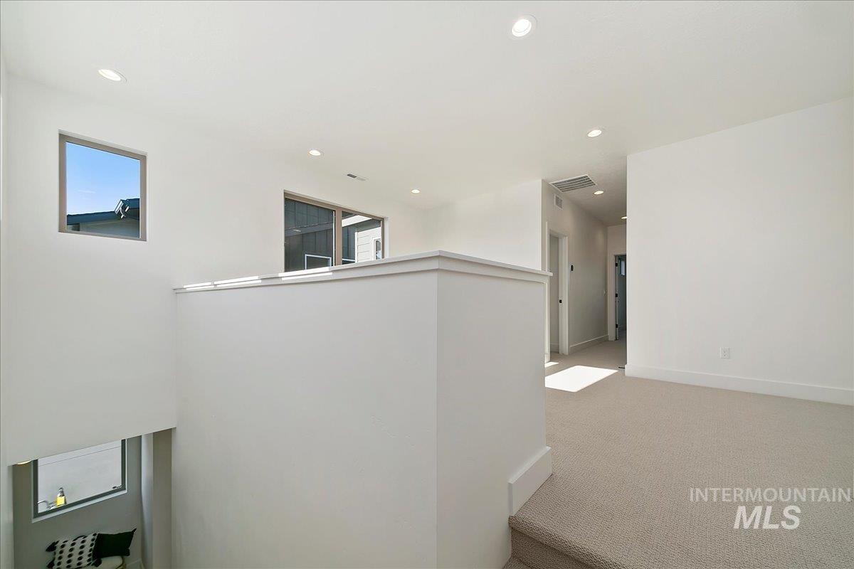 6432 S Astoria Ave Property Photo 19