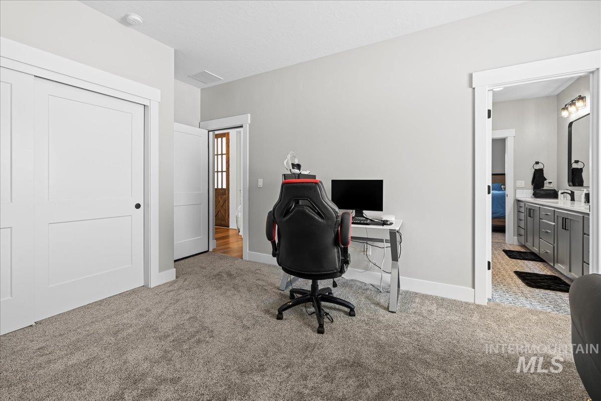 14947 Red Barn Ct Property Photo 27