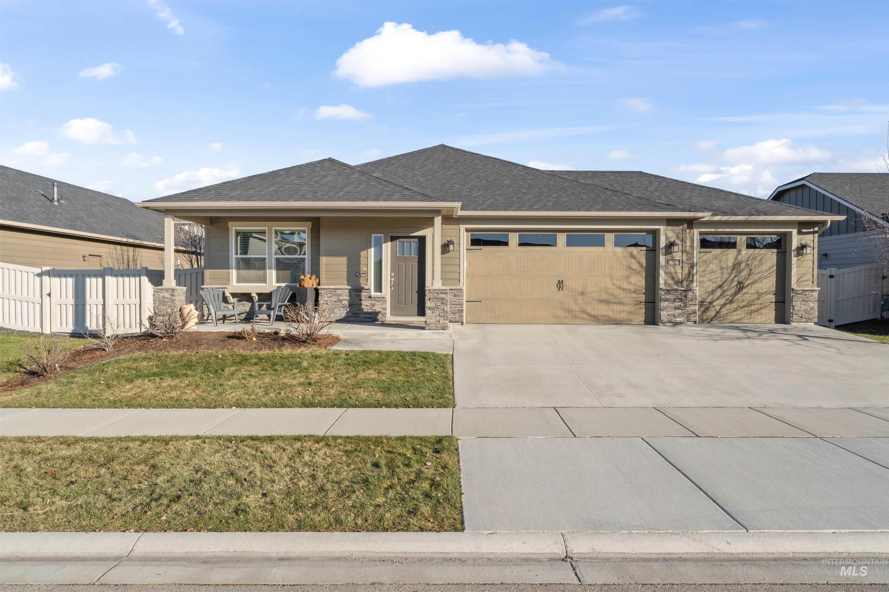 3688 S El Rio Ave Property Photo