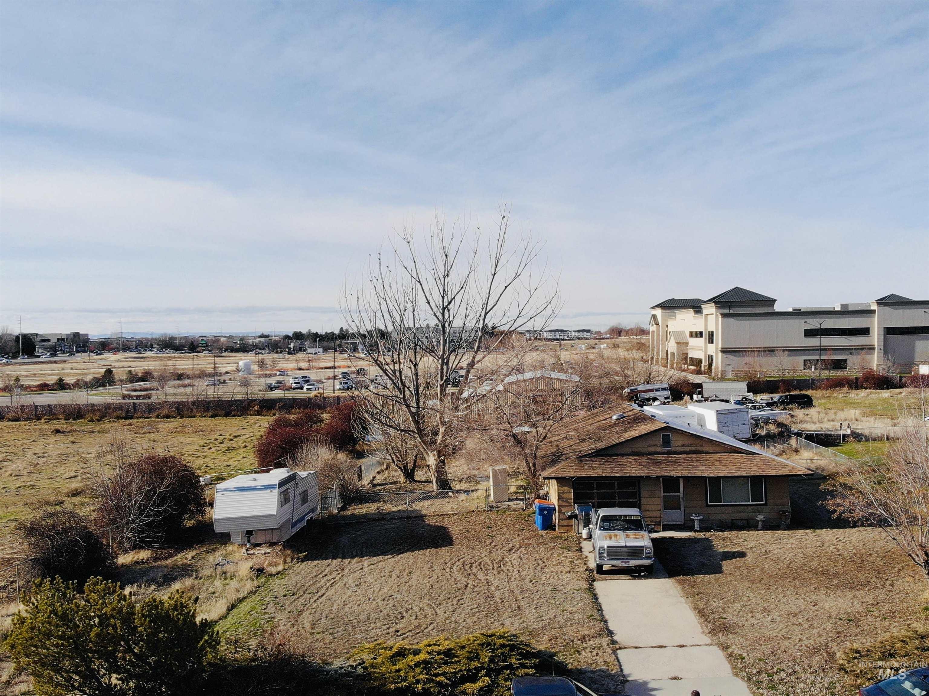 1345 Jade Ave Property Photo 4