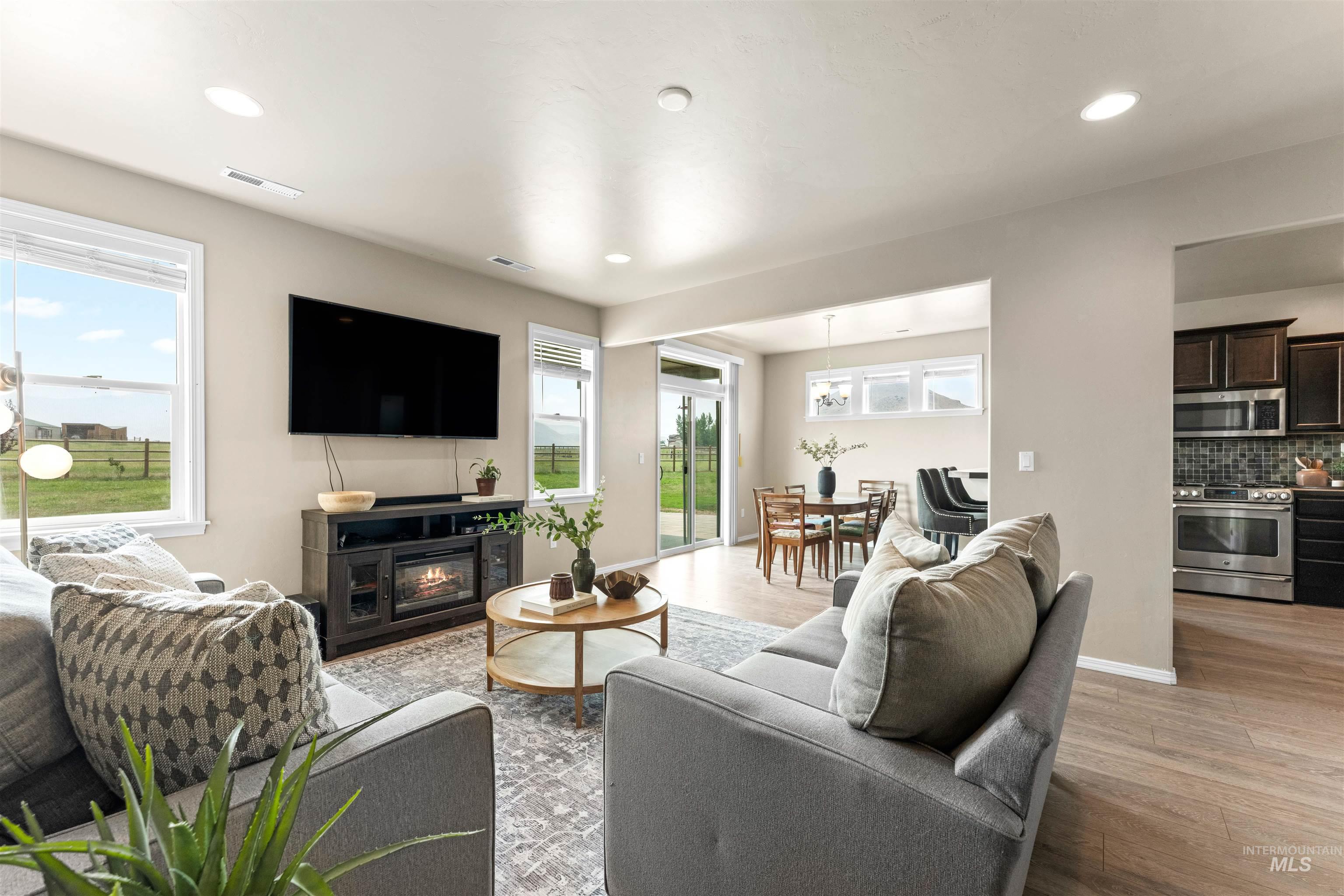 9215 N Highway 52 Property Photo 13