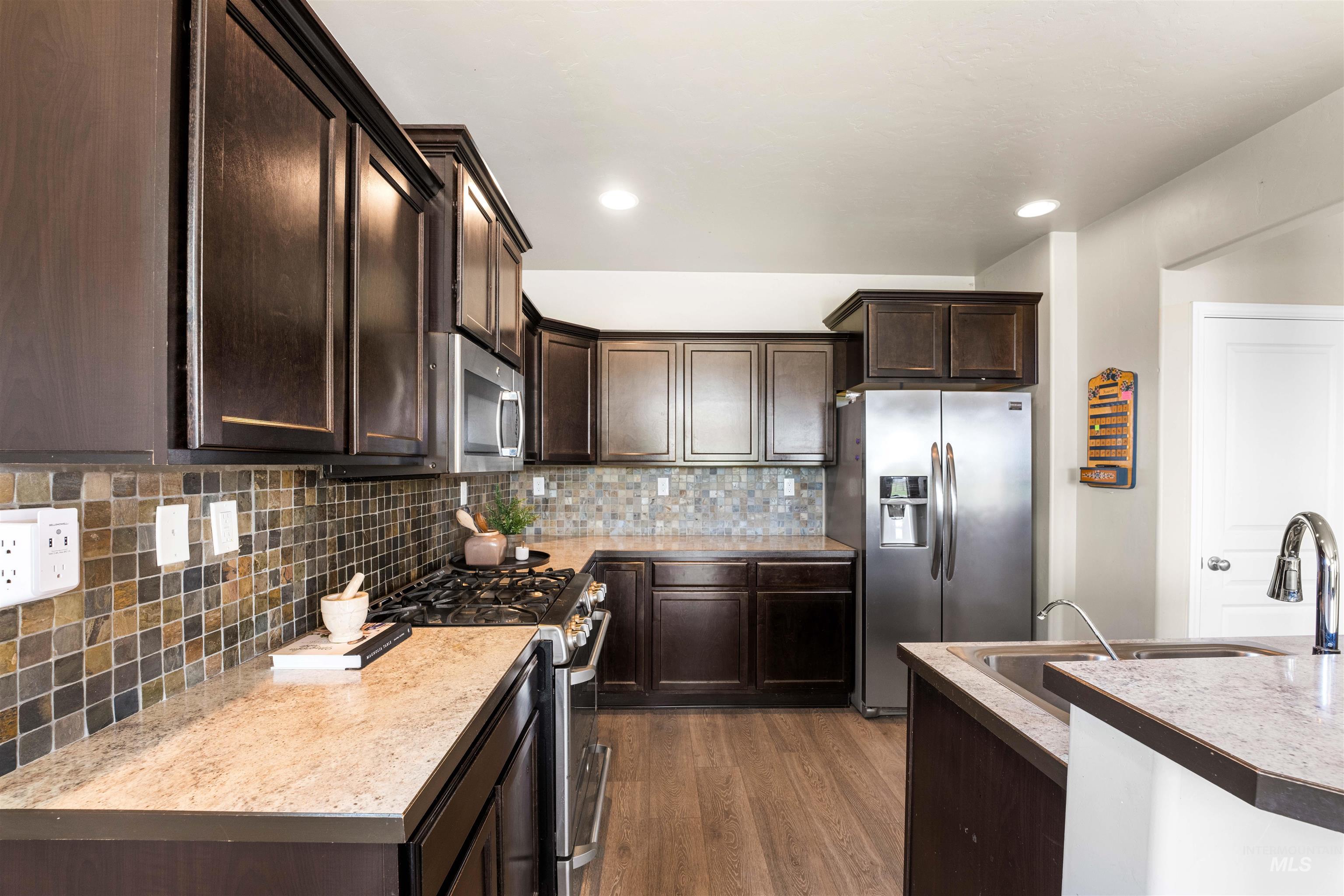 9215 N Highway 52 Property Photo 15