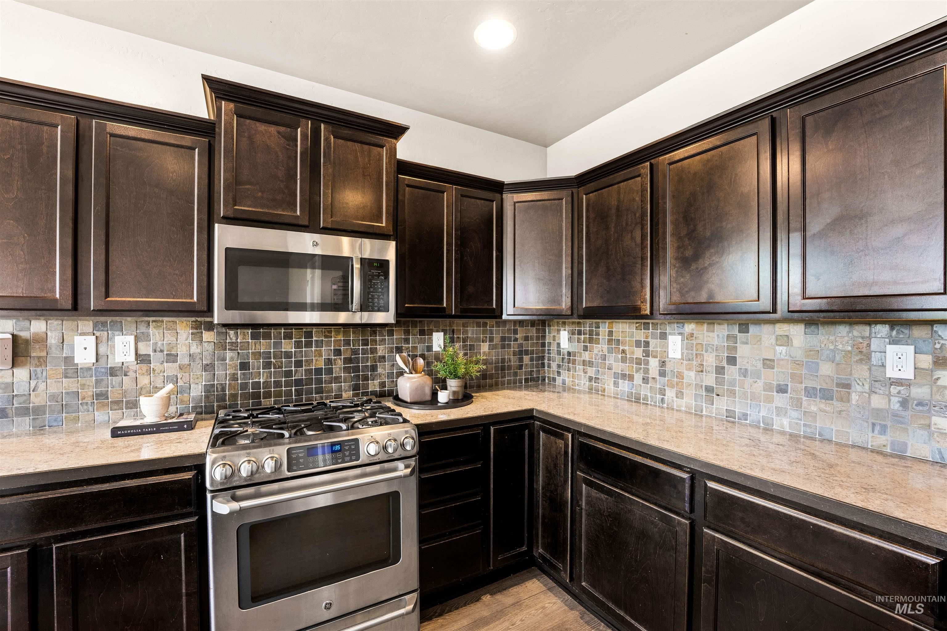 9215 N Highway 52 Property Photo 16