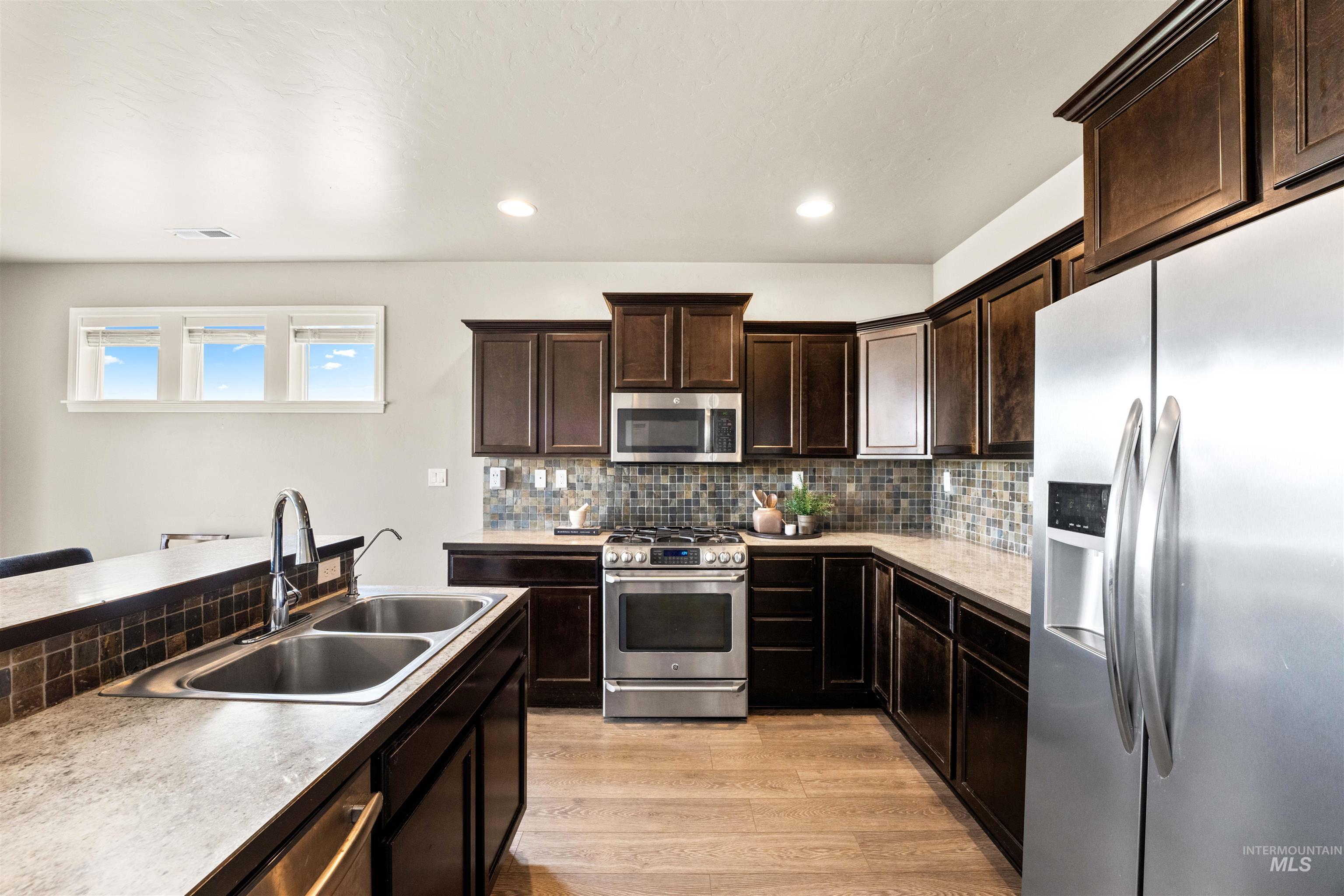 9215 N Highway 52 Property Photo 17