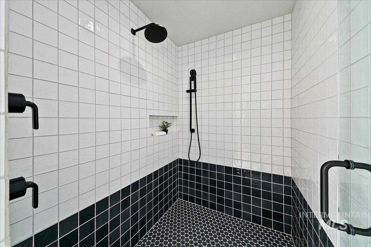 3515 W Parodin St Property Photo 22