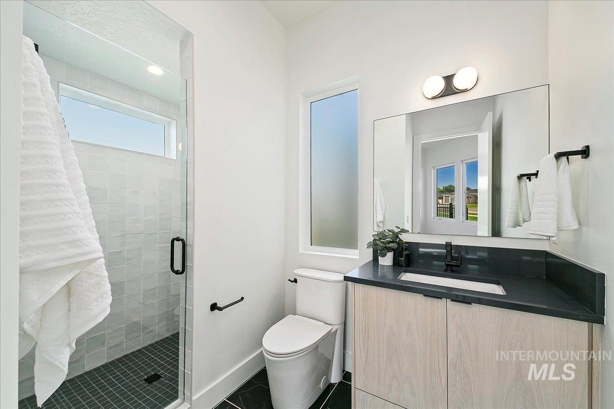 3515 W Parodin St Property Photo 24