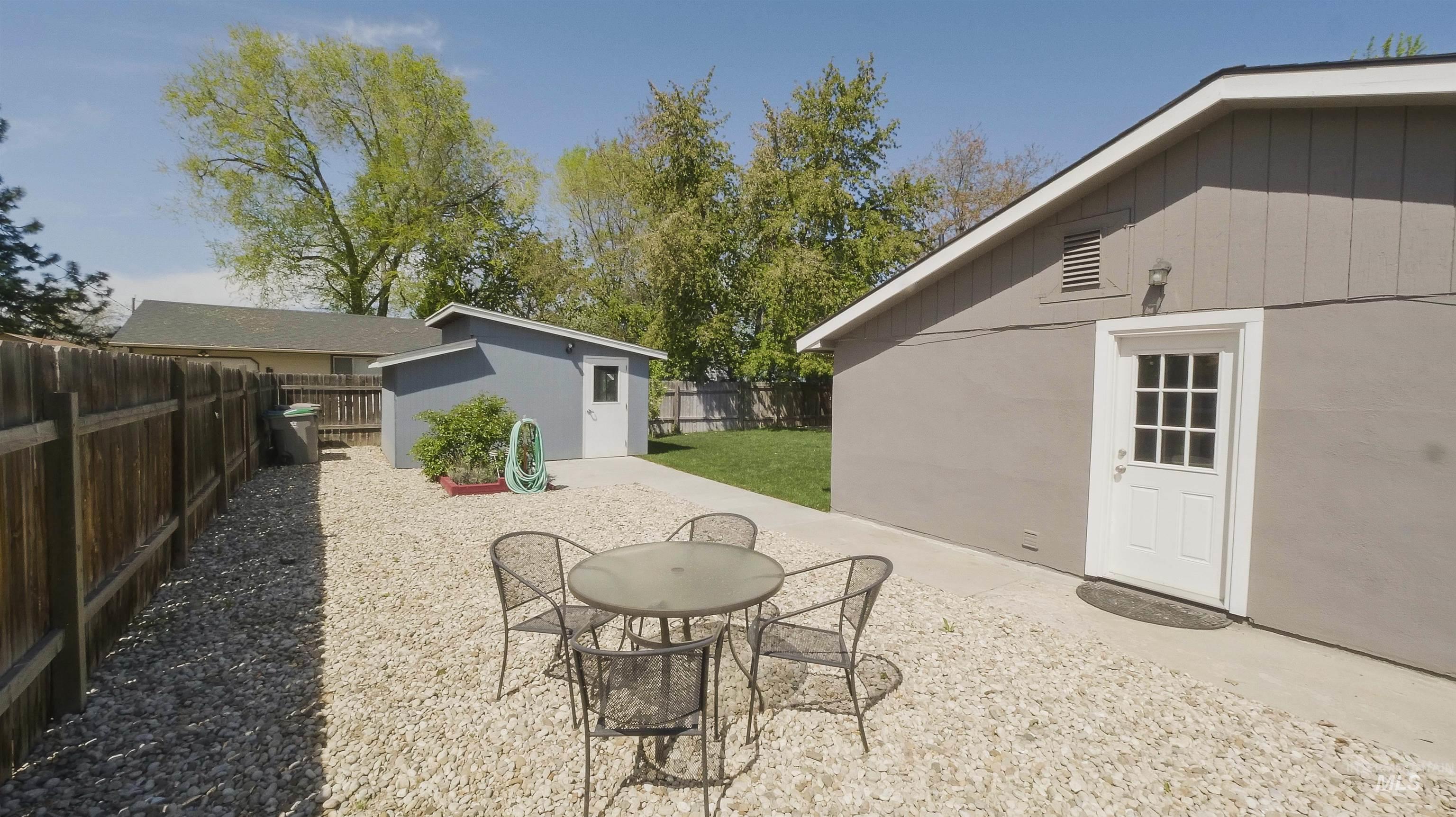 3007 S Virginia Ave Property Photo 18