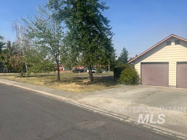 515 S Meadow Property Photo 2