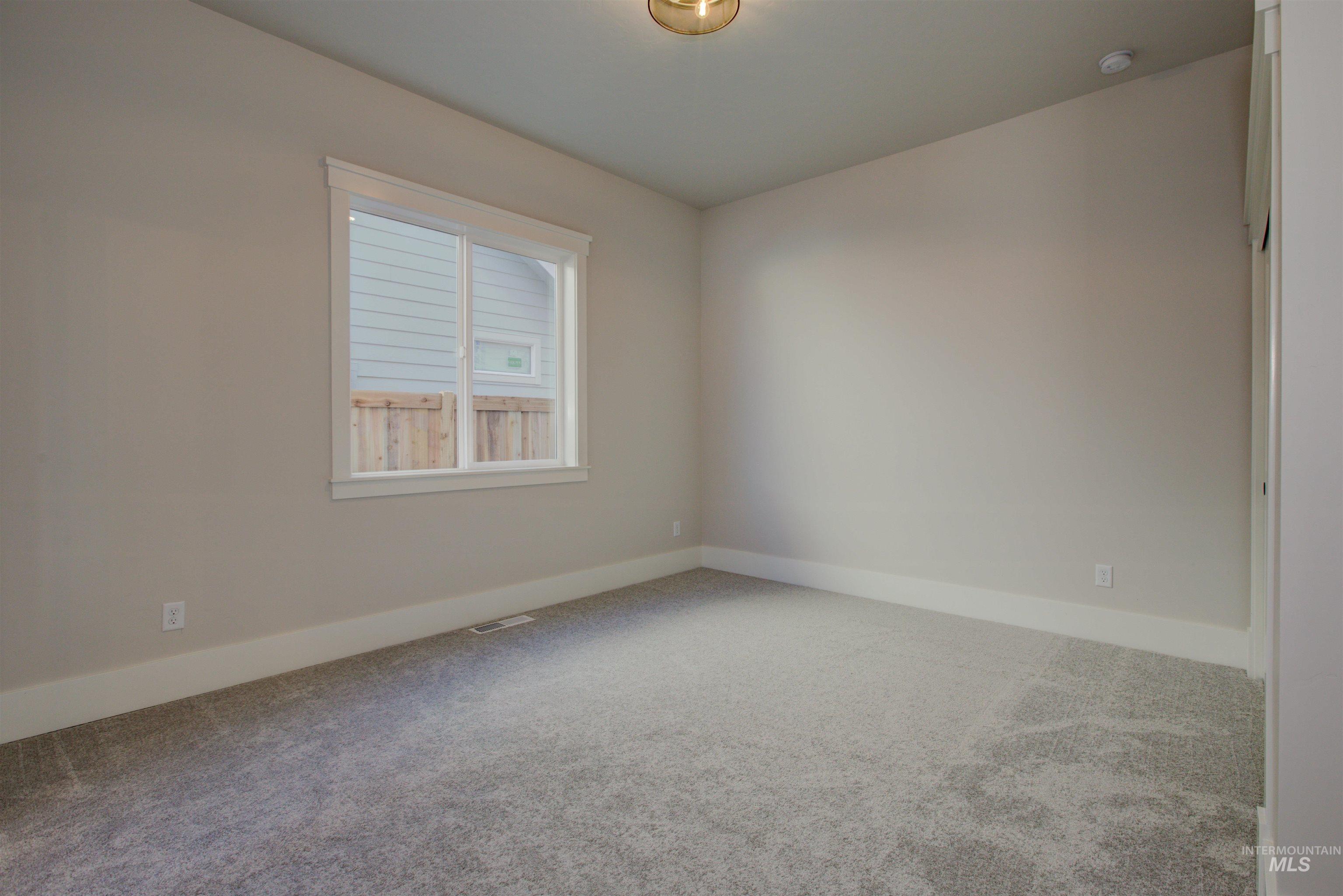 6608 S Mountaintop Way Property Photo 8