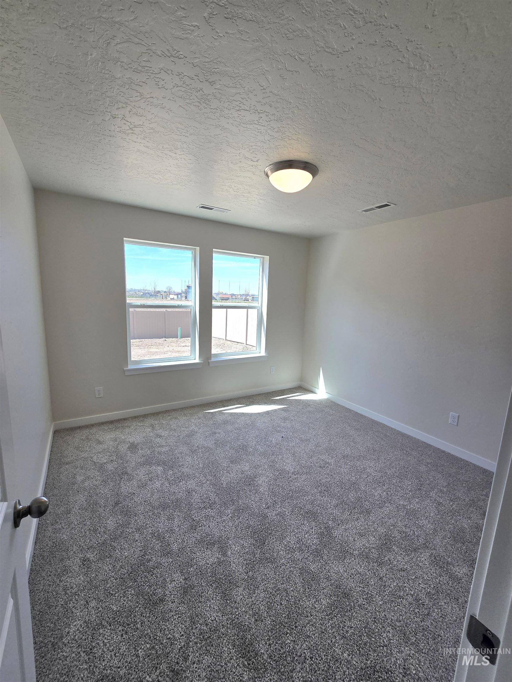 15613 N Labrador Ave Property Photo 10