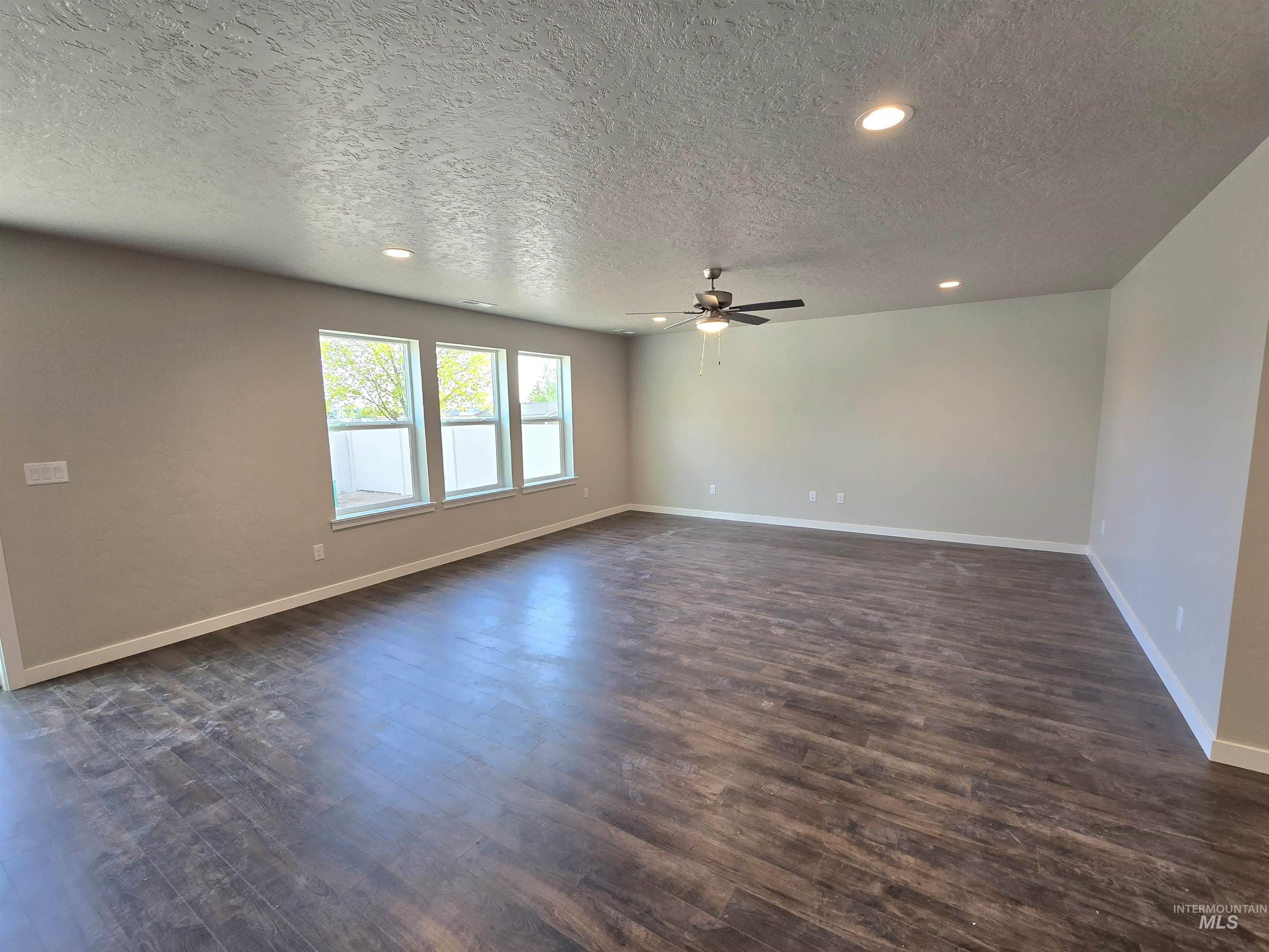 12421 Cole Ridge St Property Photo 5